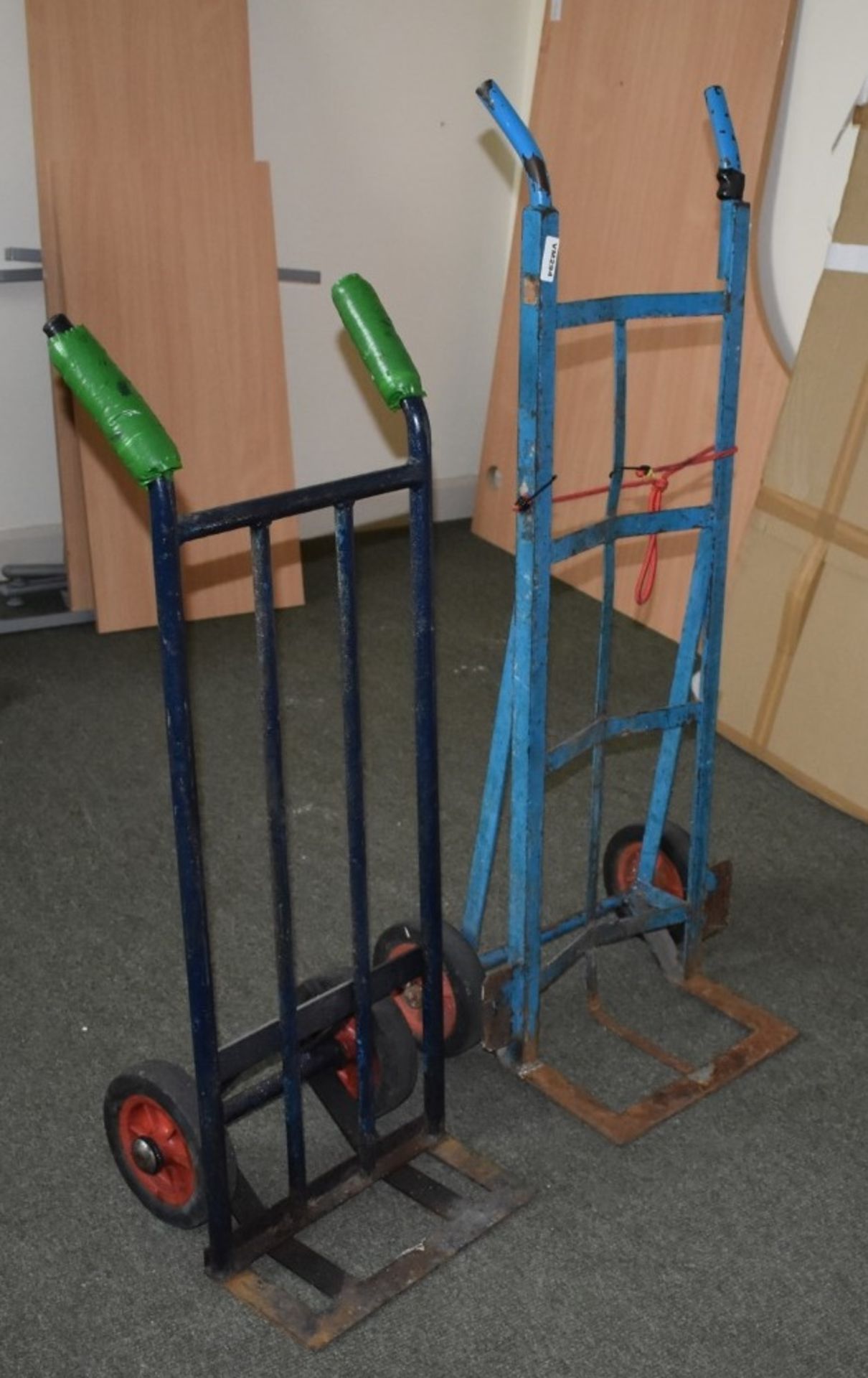 2 x Sack Trucks - Ideal For Delivery Drivers, Couriers, Warehouses etc - Ref 294 B2 - CL409 -