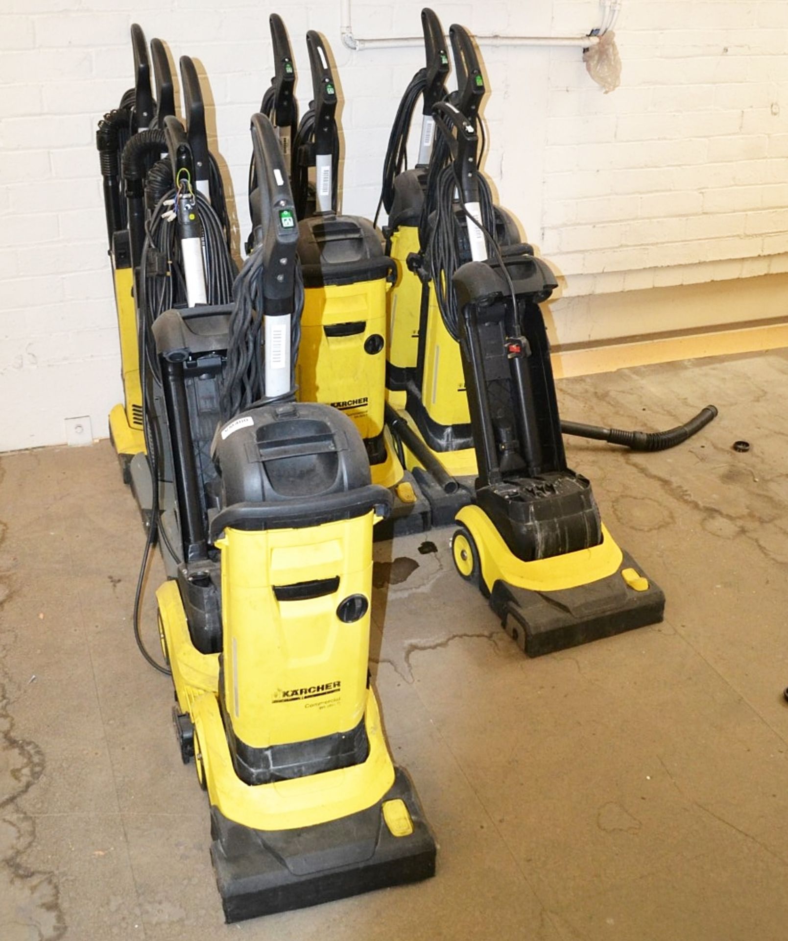 1 x Yellow Karcher Commercial 30/4 C Floor Scrubber - Ref: VM400 - CL409 - Location: Wakefield WF16 - Image 2 of 4