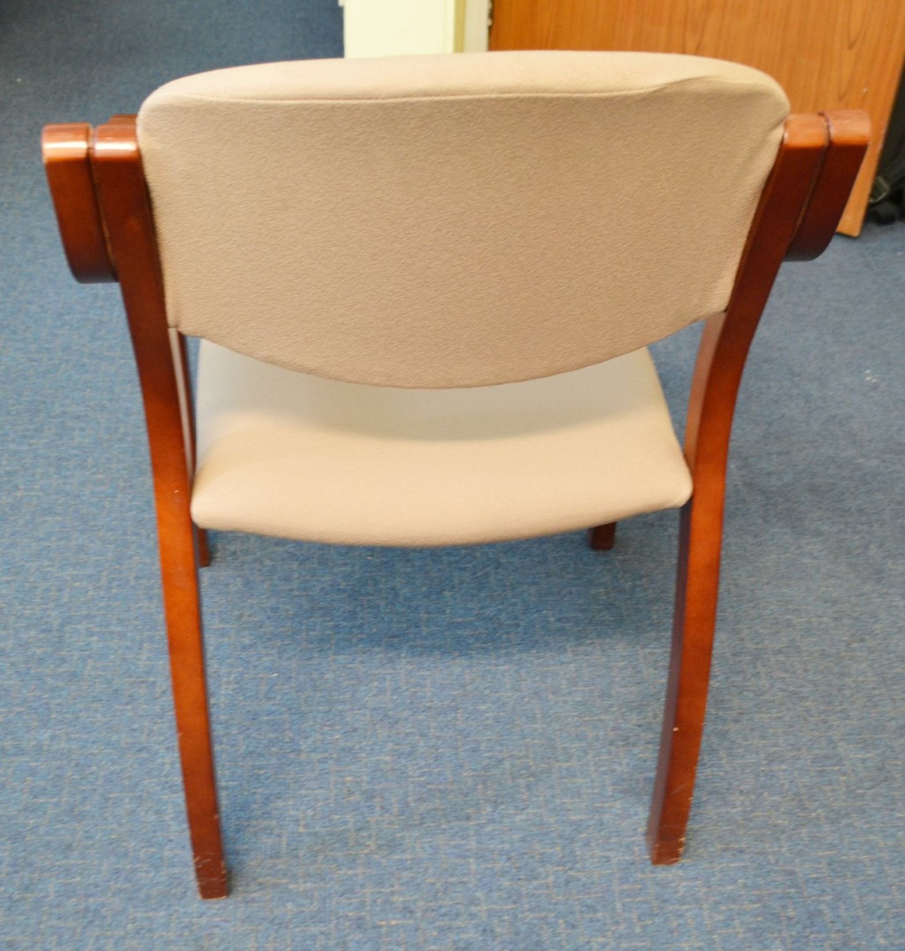 4 x Beige Office Boardroom Chairs - Ref: VM554 - CL409 - Location: Wakefield WF16 - Image 4 of 5