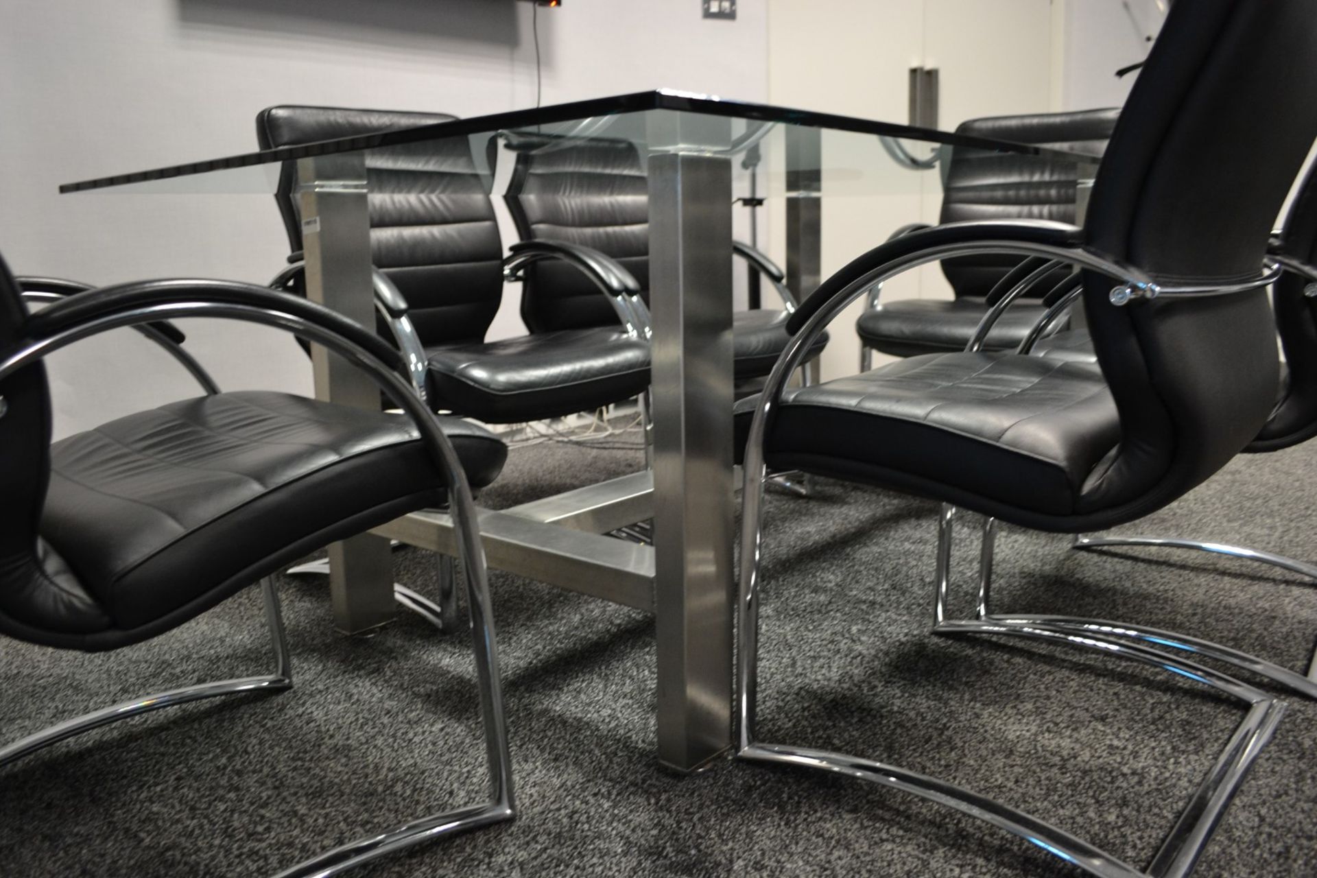 1 x Contemporary Glass Boardroom Table With 6 x Black Leather Directors Chairs - Ref: VM510/A2 - Image 3 of 10