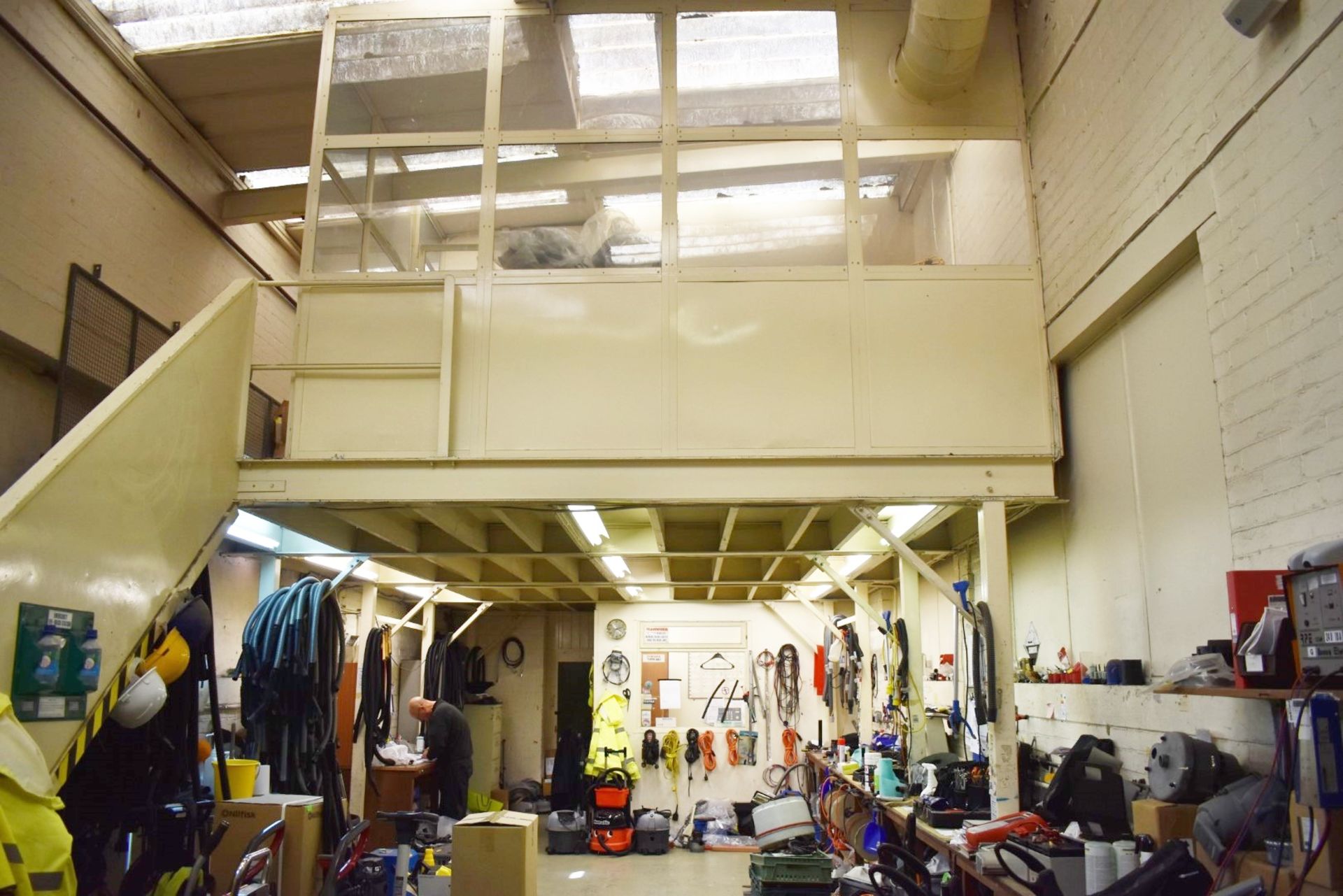 1 x Mezzanine Floor With Top Level Offices / Storage Rooms - H265 / 495 x W500 x D830 x Stair Length