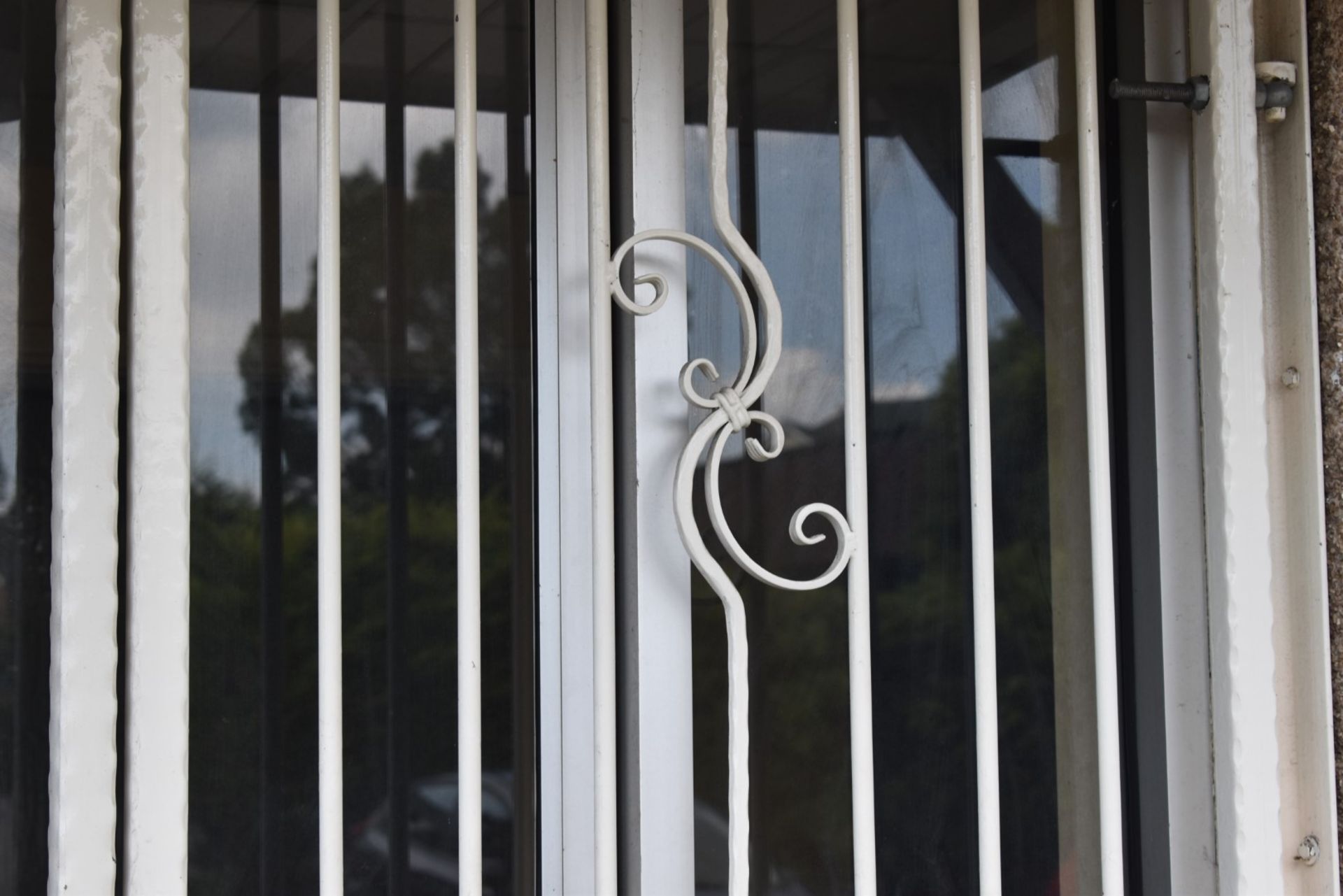 1 x Set of Double Door Security Gates With Mounting Brackets and Centre Locks - Heavy Duty Metal - Image 3 of 11