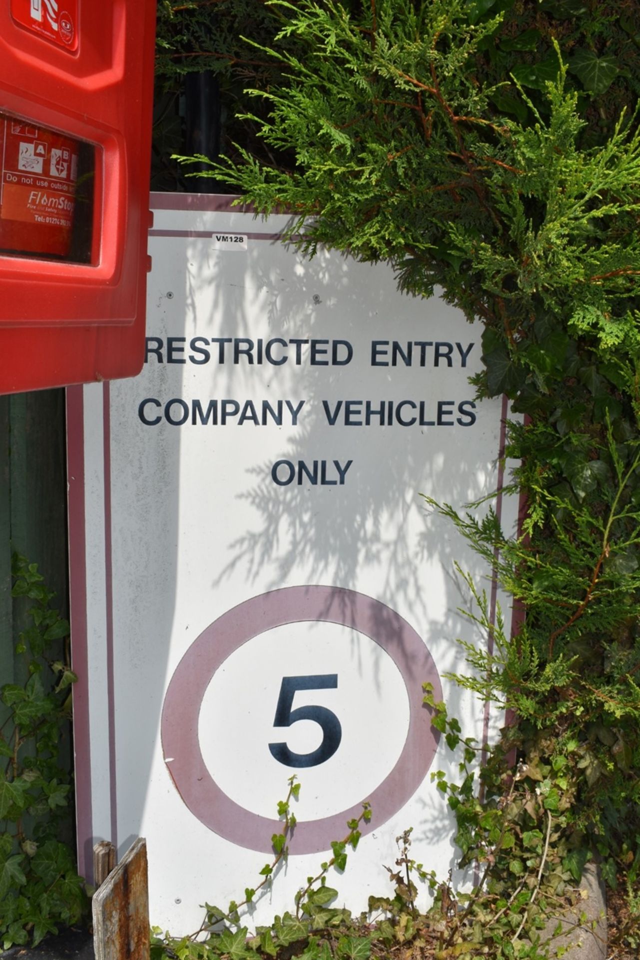 1 x Outdoor Metal Sign - Restricted Entry Company Vehicles Only 5mph Speed Limit - 70 x 120 cms -
