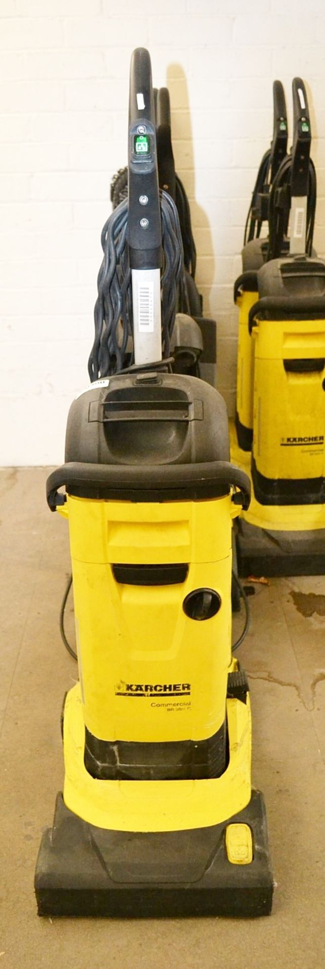 1 x Yellow Karcher Commercial 30/4 C Floor Scrubber - Ref: VM400 - CL409 - Location: Wakefield WF16