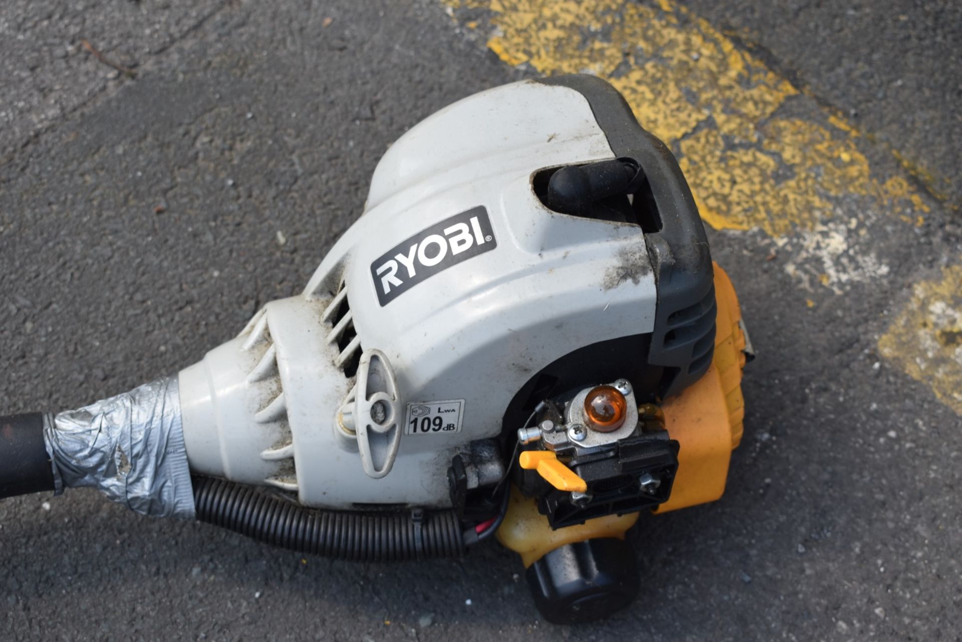 1 x Ryobi RLT30CET Push Start Petrol Hedge Trimmer Ref VM120 B2 - CL409 - Location: Wakefield WF16 - Image 3 of 6