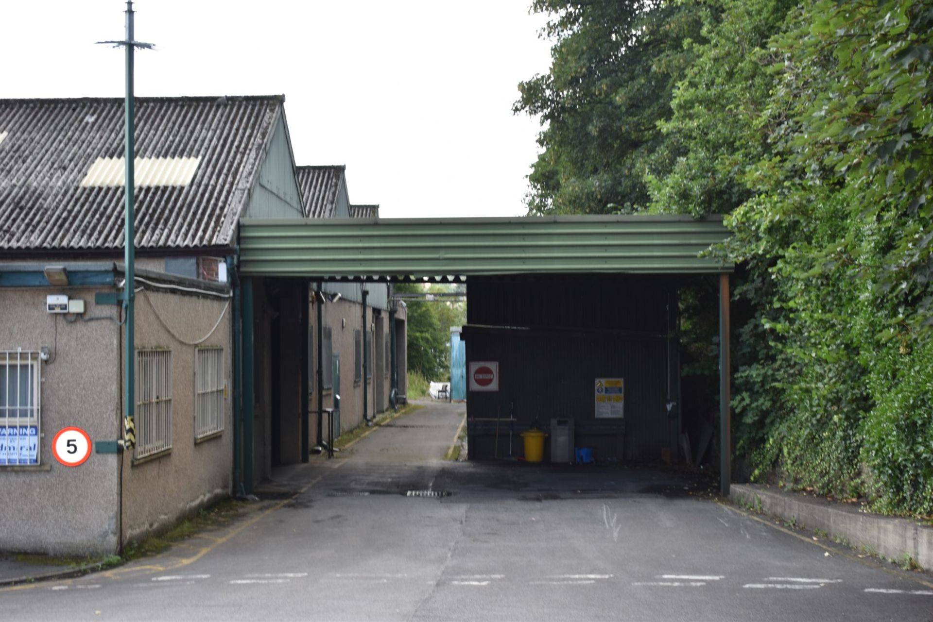 1 x Warehouse External Truck Loading Canopy With Steel Structure - H470 x W800 x D900 cms - - Image 11 of 12