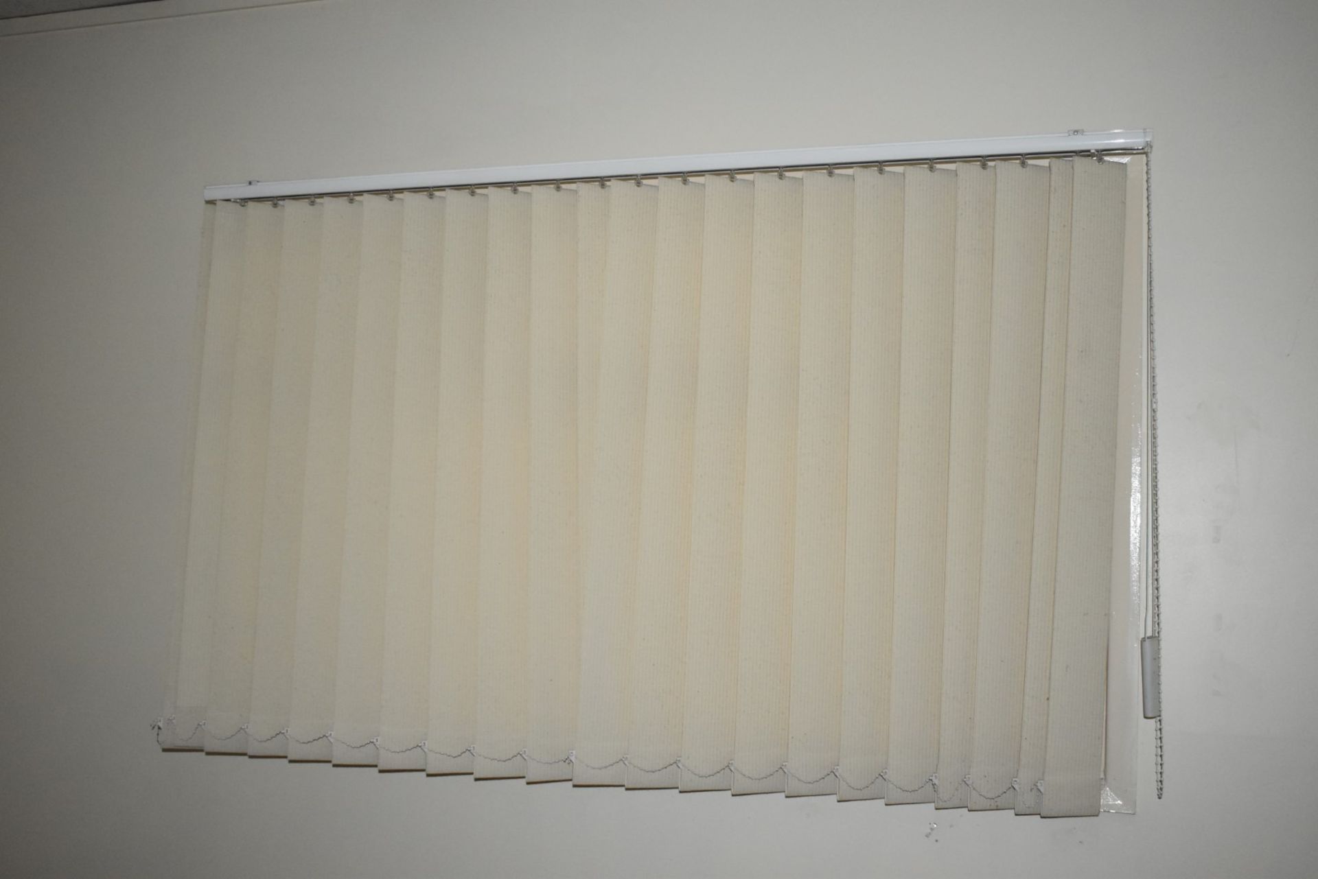 2 x Sets of Window Blinds With Wall Brackets - H94 x W190 cms - CL409 - Location: Wakefield WF16 - Image 4 of 4