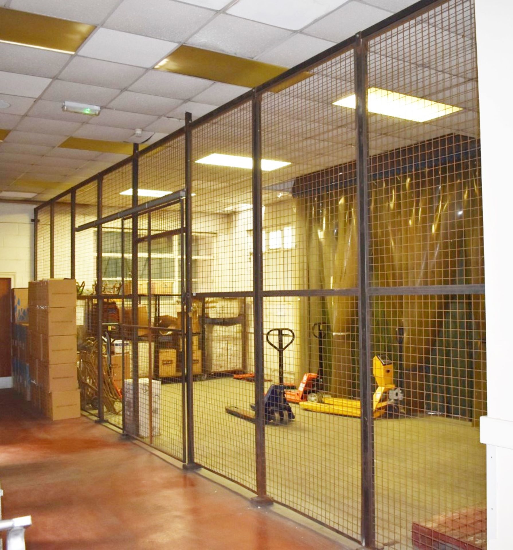 1 x Large Steel Security Cage Fence With Sliding Door - H330 x W1040 cms - Ideal For Securely