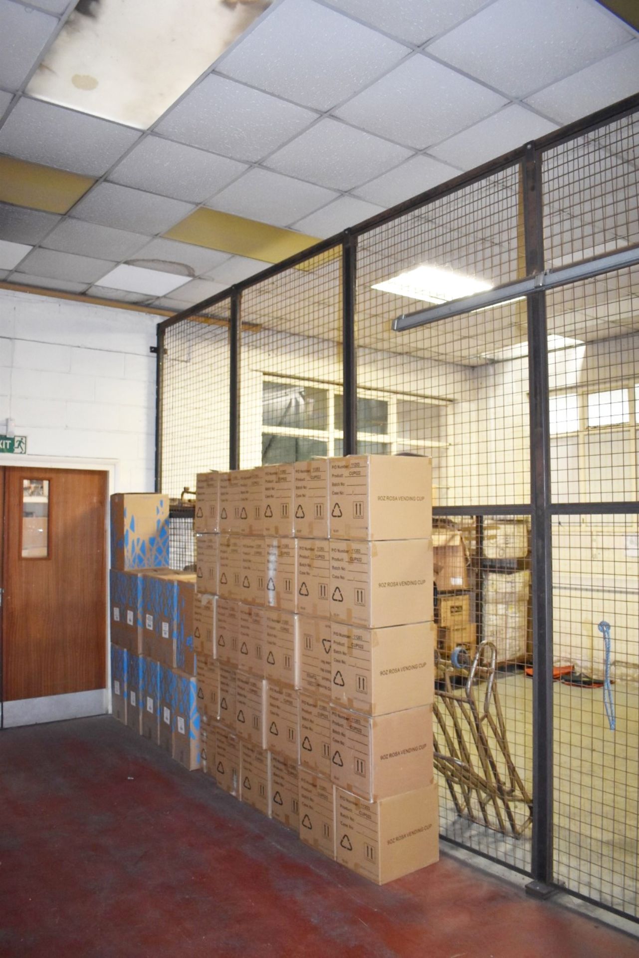 1 x Large Steel Security Cage Fence With Sliding Door - H330 x W1040 cms - Ideal For Securely - Image 2 of 8