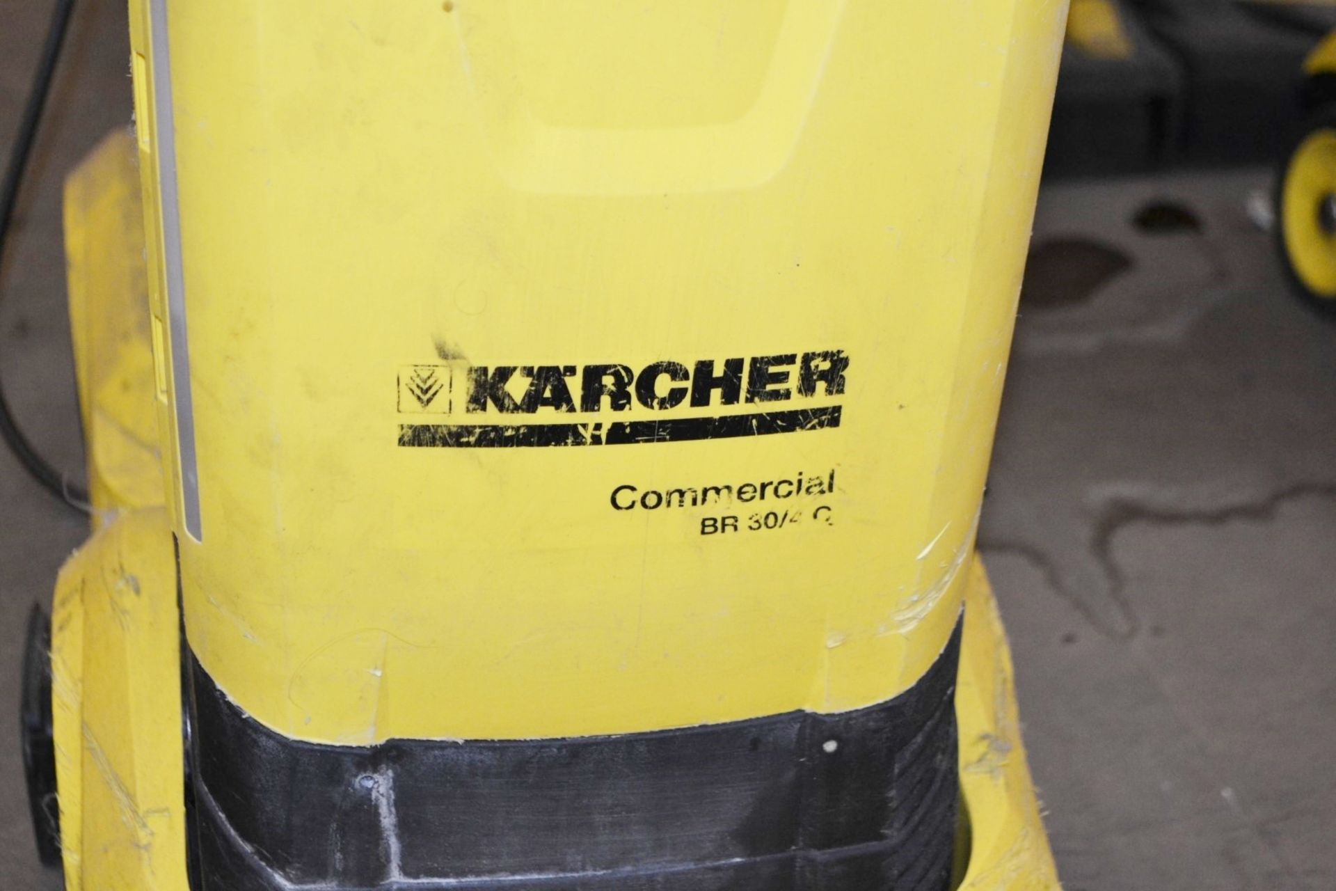 1 x Yellow Karcher Commercial 30/4 C Floor Scrubber - Ref: VM400 - CL409 - Location: Wakefield WF16 - Image 4 of 4