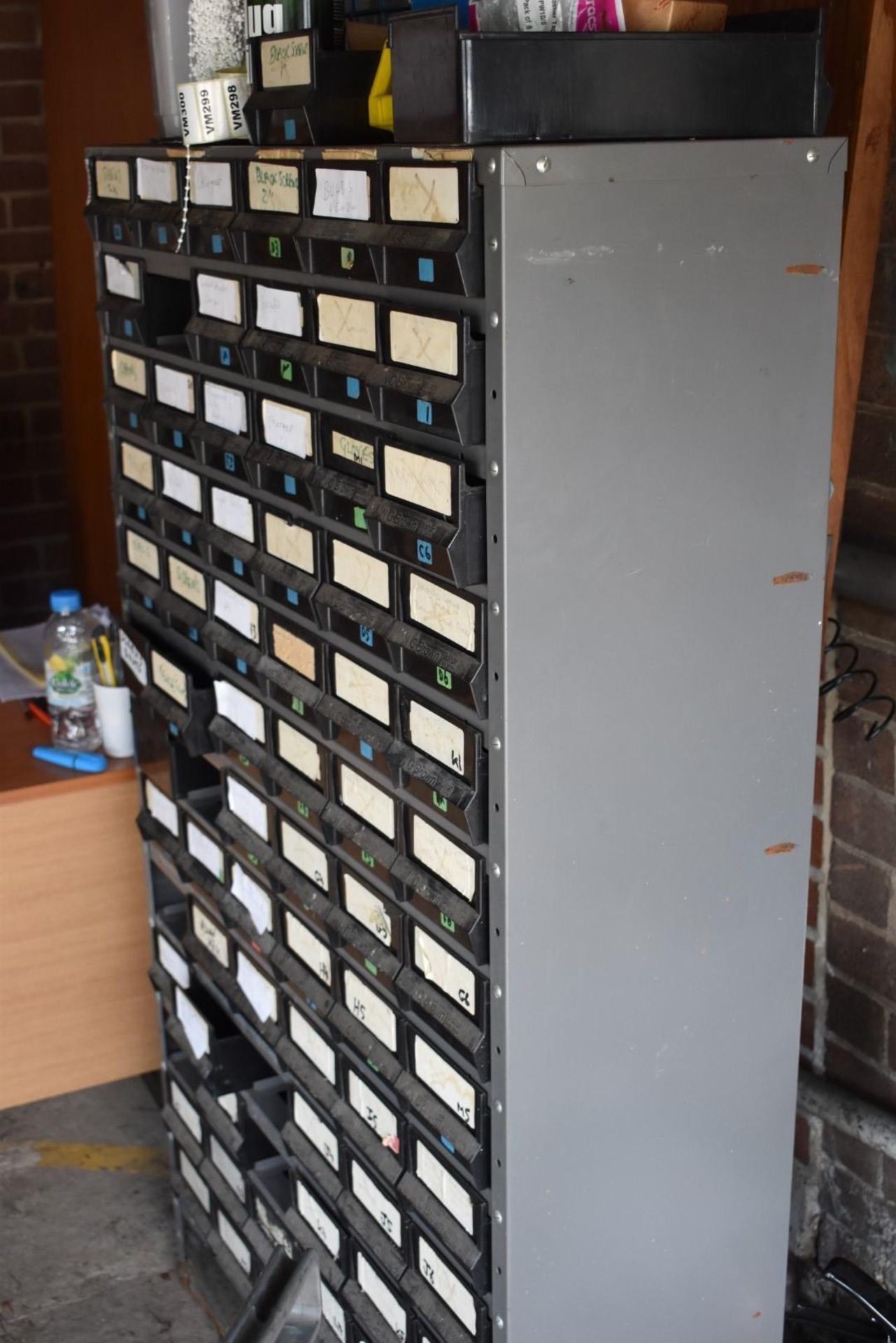 1 x Multi Drawer Unit With Metal Enclosure - H149 x W90 x D30 cms - CL409 - Location: Wakefield - Image 5 of 5