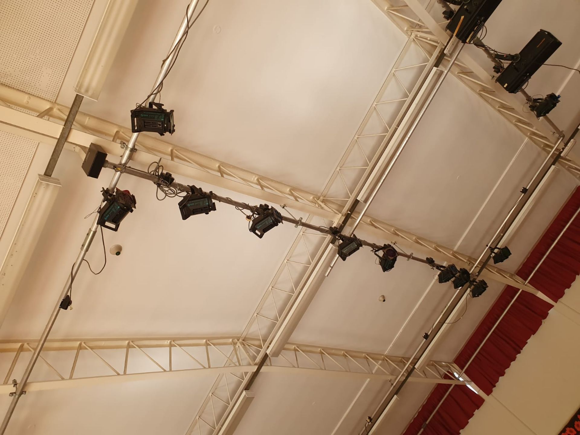 Approx 30 x Pieces of Stage Lighting From School Academy Performance Hall - CL499 - Location: - Image 6 of 8