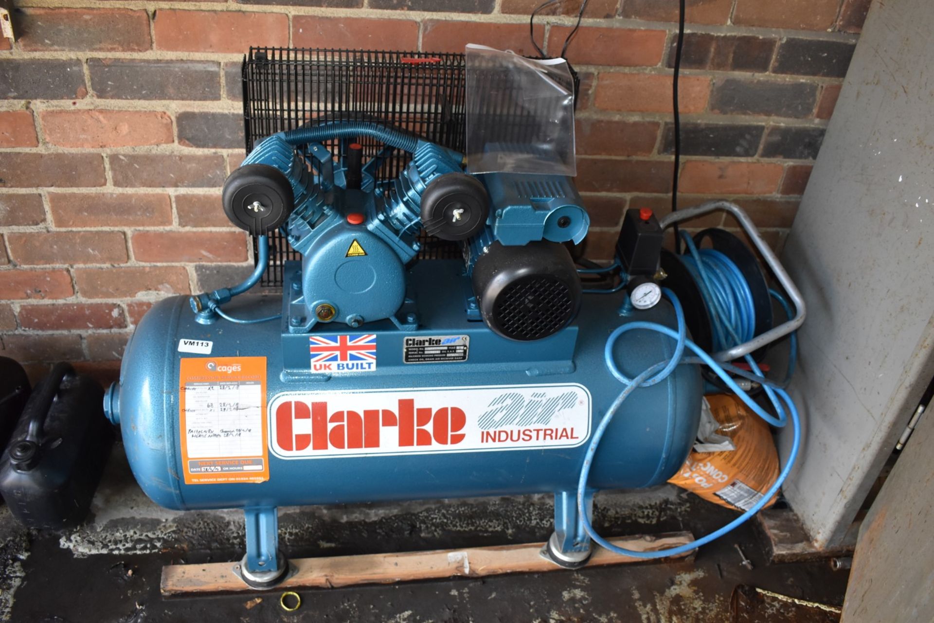 1 x Clarke Air Industrial Air Compressor - 240v - 2015 Model and Rarely Used - Model SEV1 - Red - Image 2 of 7