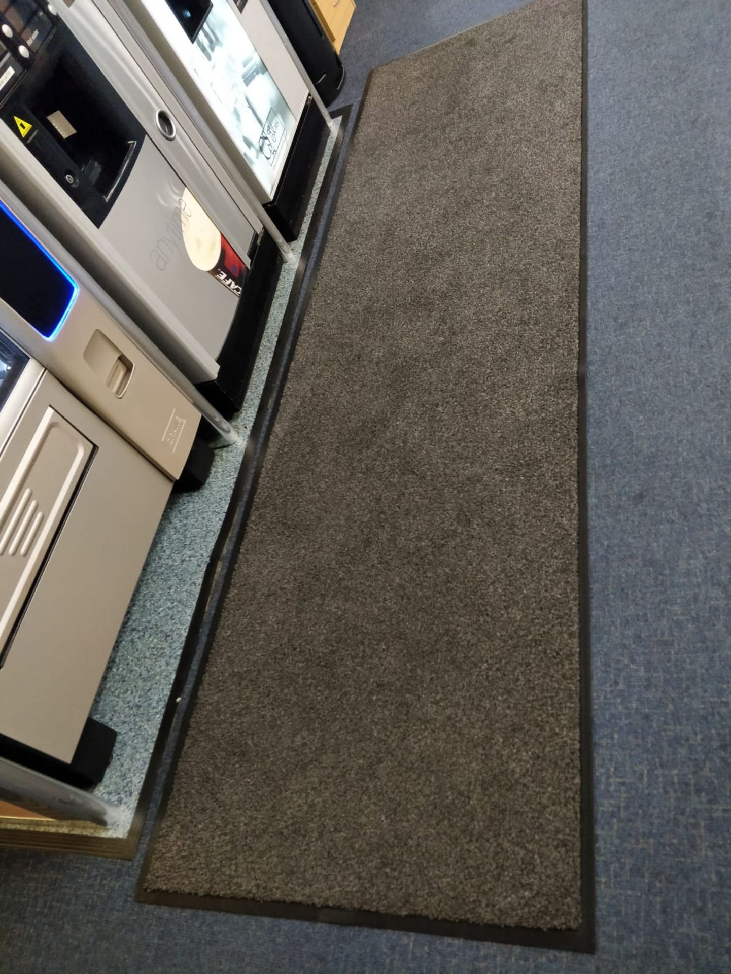 1 x Large Rubber Backed Floor Matt - Office Use Only - Approx Length 300cms Ref B1 - CL409 -