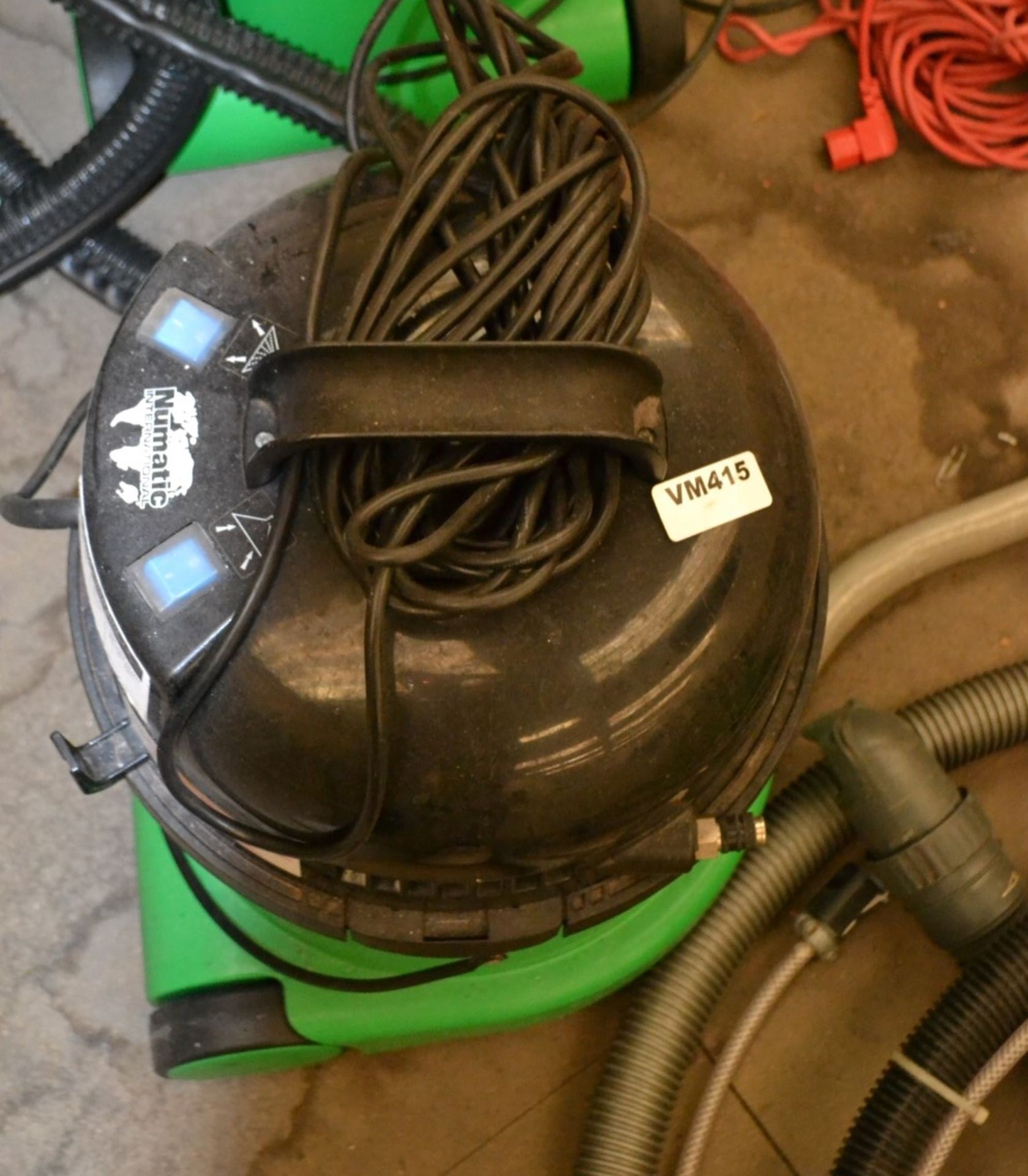 5 x Green Numatic Commercial Vacuum Cleaners GVE 370-2- Ref: VM415 - CL409 - Location: WF16 - Image 3 of 5