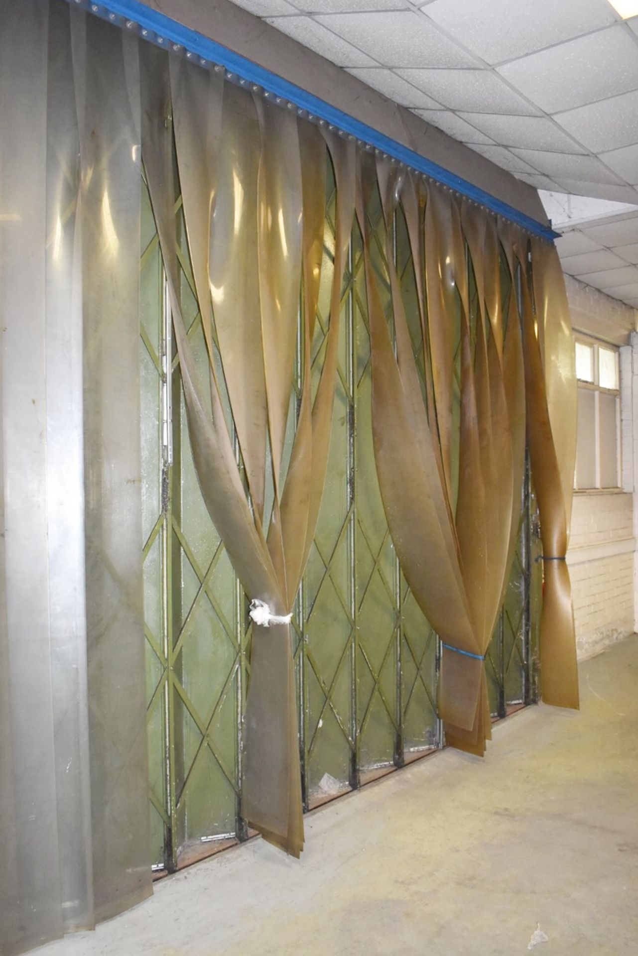 1 x Warehouse Shutter PVC Strip Curtain With Overhead Bracket - Approx Drop 330cms - Ref VM132 - Image 3 of 4