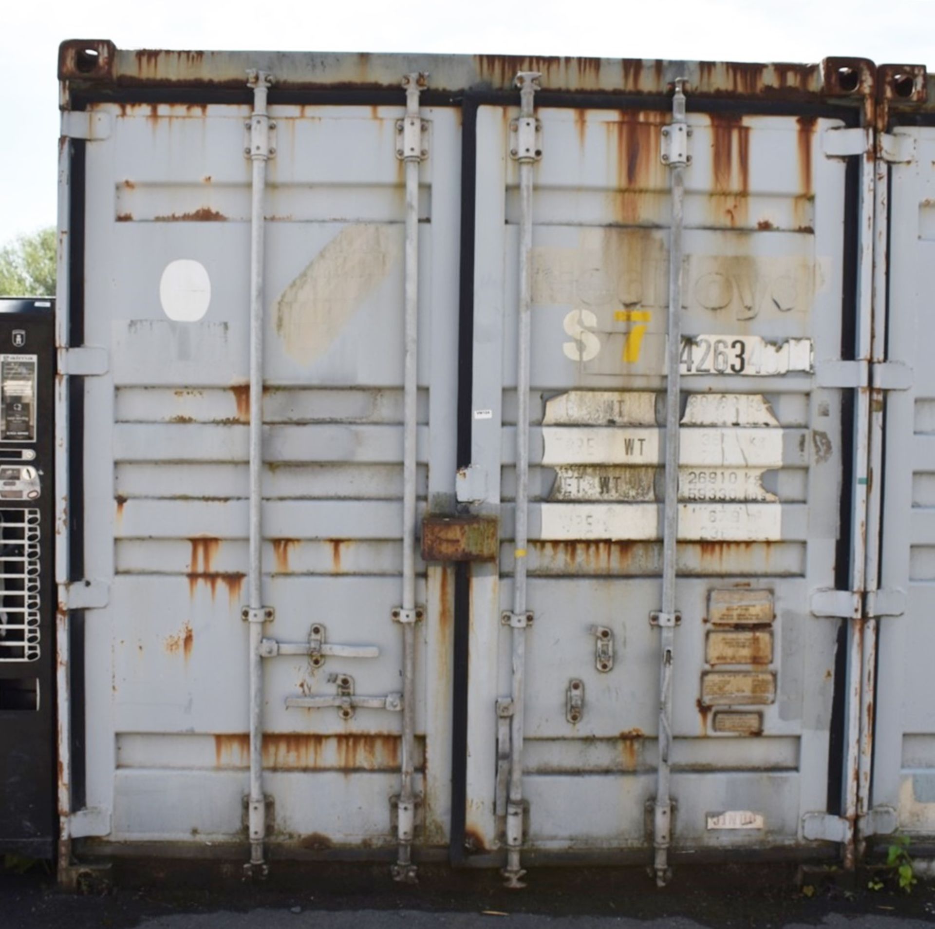 1 x 40ft Storage / Shipping Container Ref VM124 S7 - CL409 - Location: Wakefield WF16