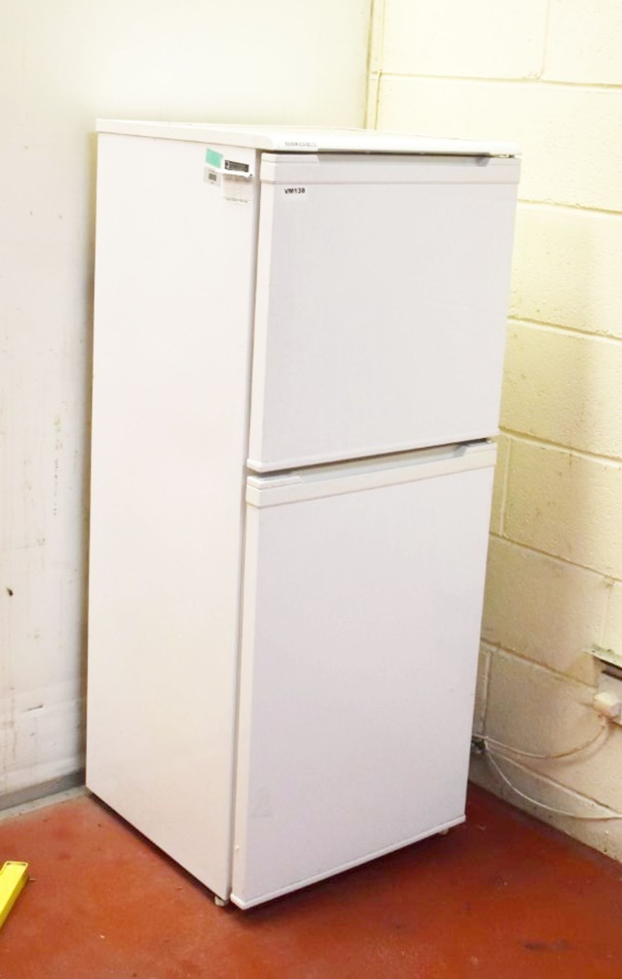 1 x Beko White Fridge Freezer - H137 x W55 cms - Ref VM138 cms - CL409 - Location: Wakefield WF16