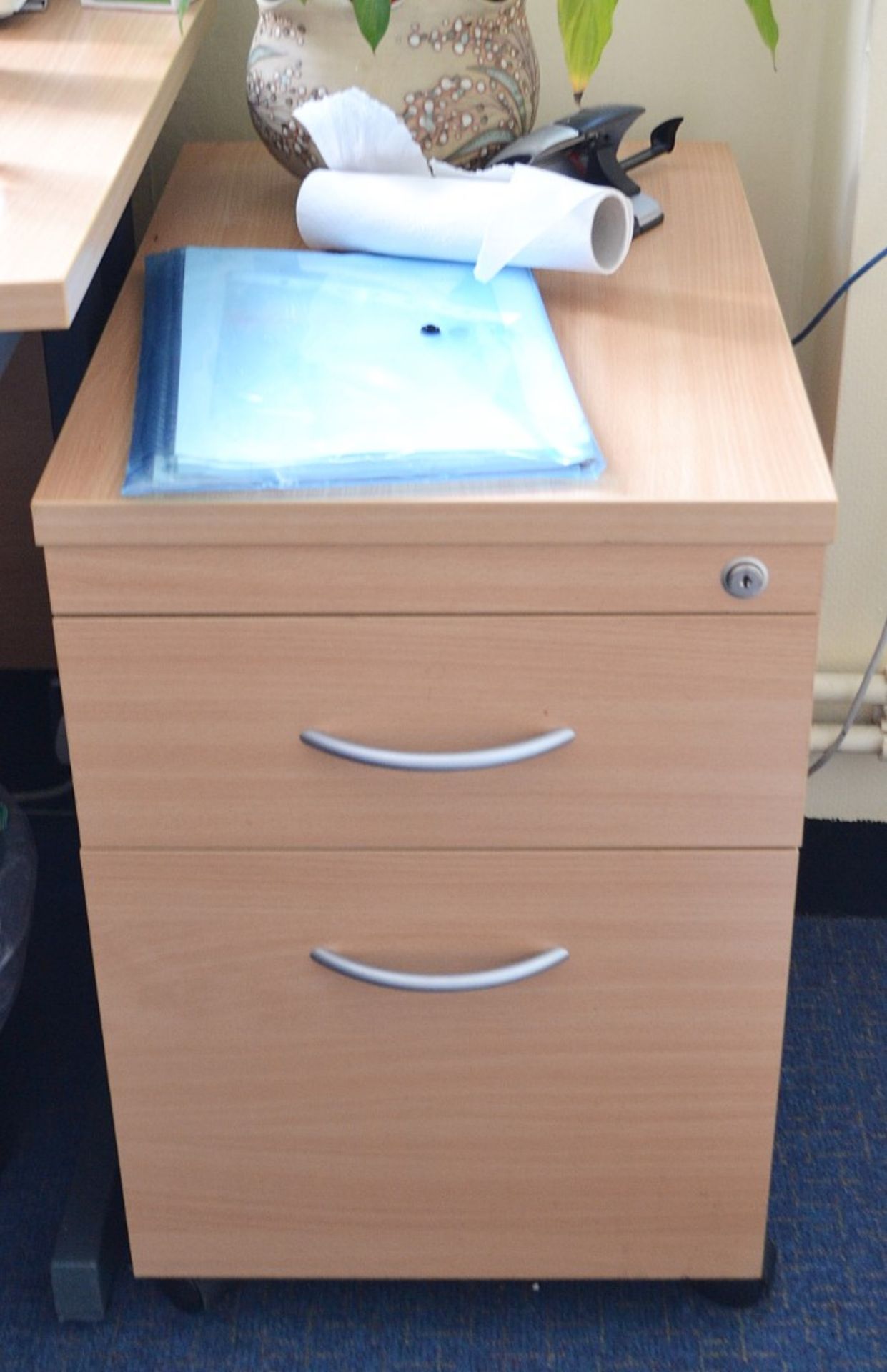 1 x Office Desk And Matching Pedestal Finished In Beech - Ref: VM316 - CL409 - Location: WF16 - Image 4 of 5