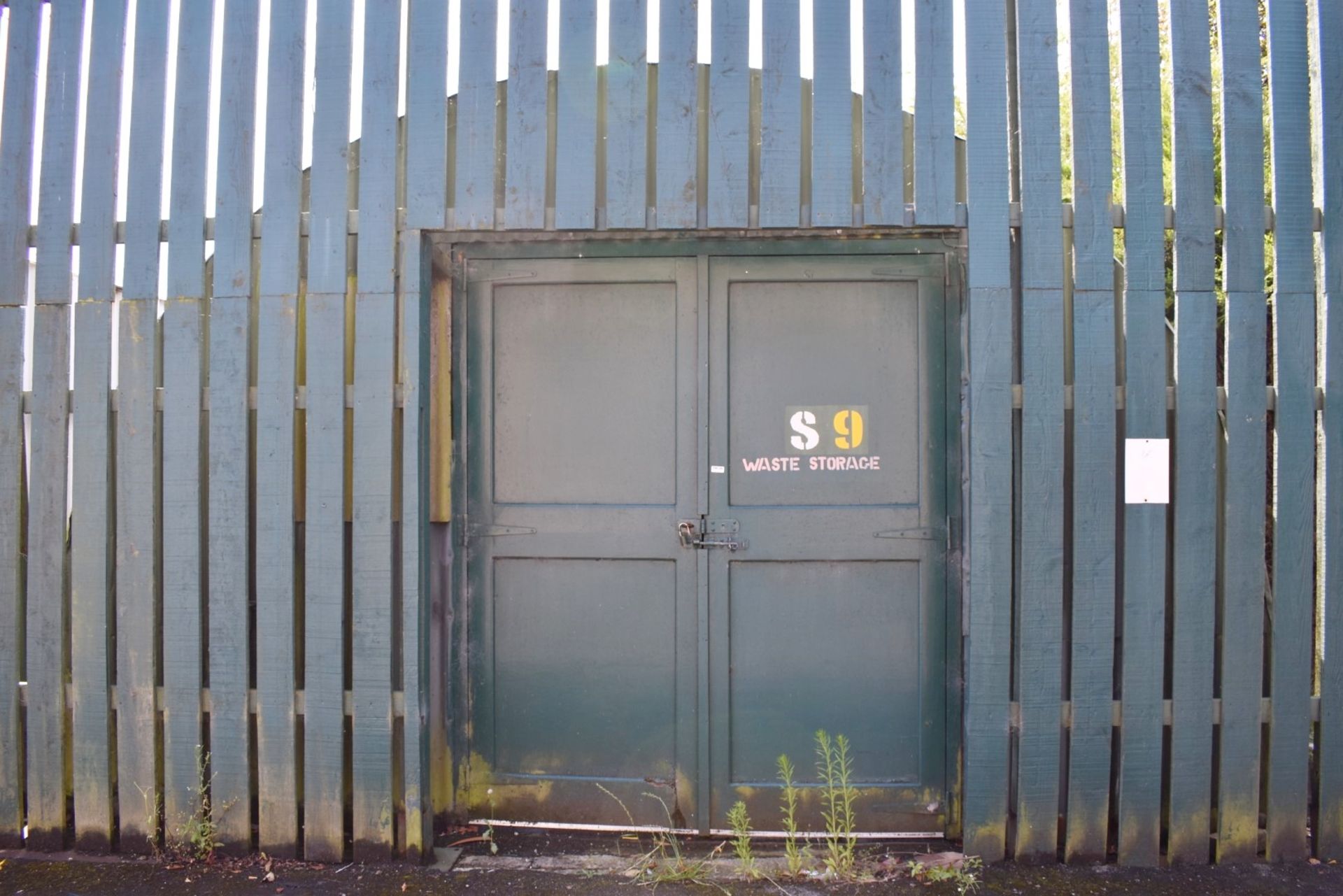 1 x Quonset Storage Building With Hinged Doors - Lightweight Steel Structure - H318 x L1110 x W500