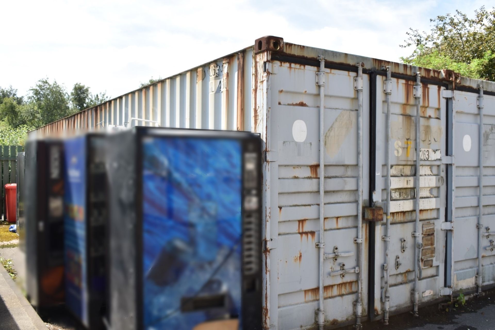 1 x 40ft Storage / Shipping Container Ref VM124 S7 - CL409 - Location: Wakefield WF16 - Image 2 of 9