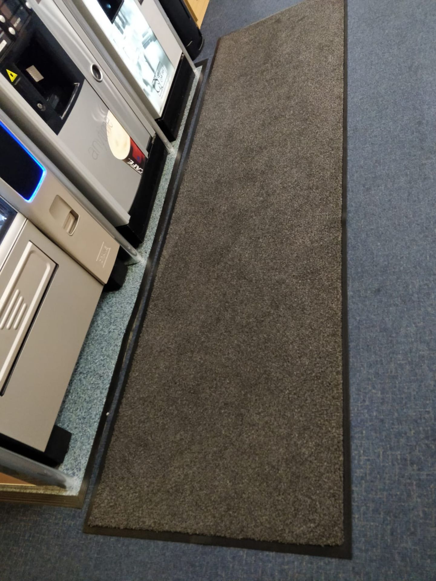 1 x Large Rubber Backed Floor Matt - Office Use Only - Approx Length 300cms Ref B1 - CL409 - - Image 2 of 2