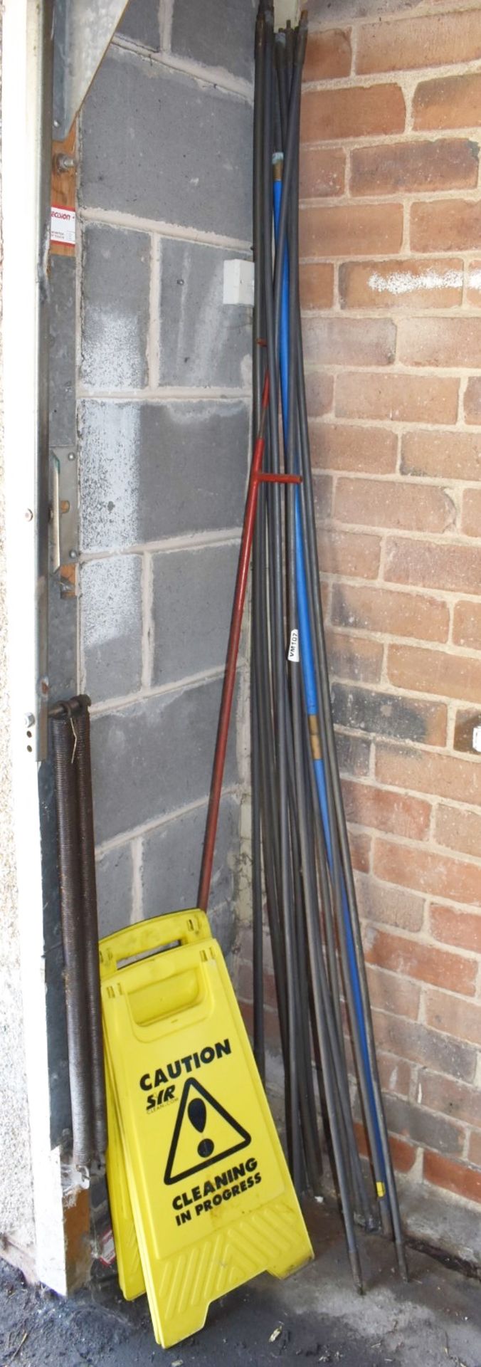 1 x Drain Rod With Approx 15 Lengths and Two Wet Floor Signs - Ref VM107 B2 - CL409 - Location: