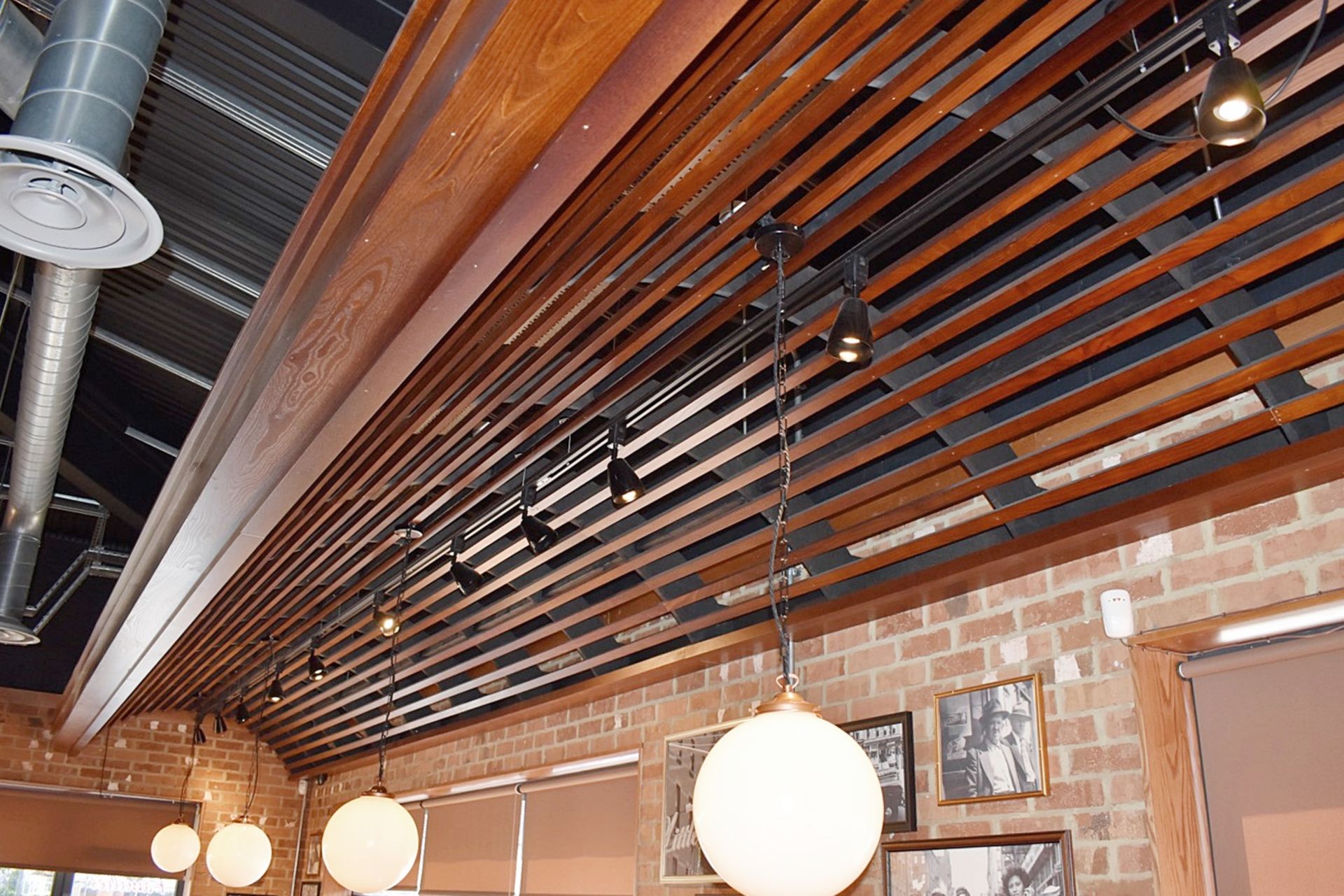 1 x Large Suspended U Shaped Bespoke Slat Ceiling Feature - Approx 30ft in Length - Can Be - Image 2 of 9