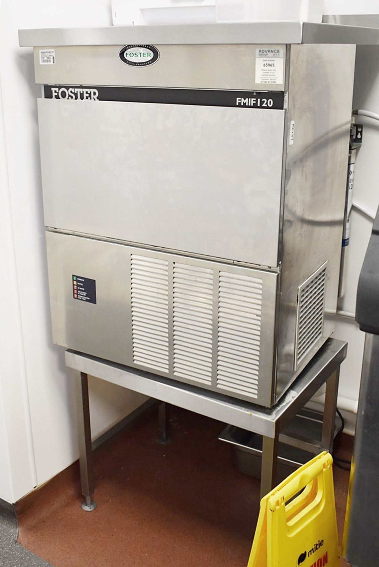 1 x Foster FMIF120 130kg Output Ice Flaker With Stand - H120 x W70 x D50 cms - RRP £3,900 - Ref