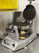 1 x Waring Commercial Double Belgian Waffle Maker - Model WW200K - RRP £290 Ref FE146 - CL499 -
