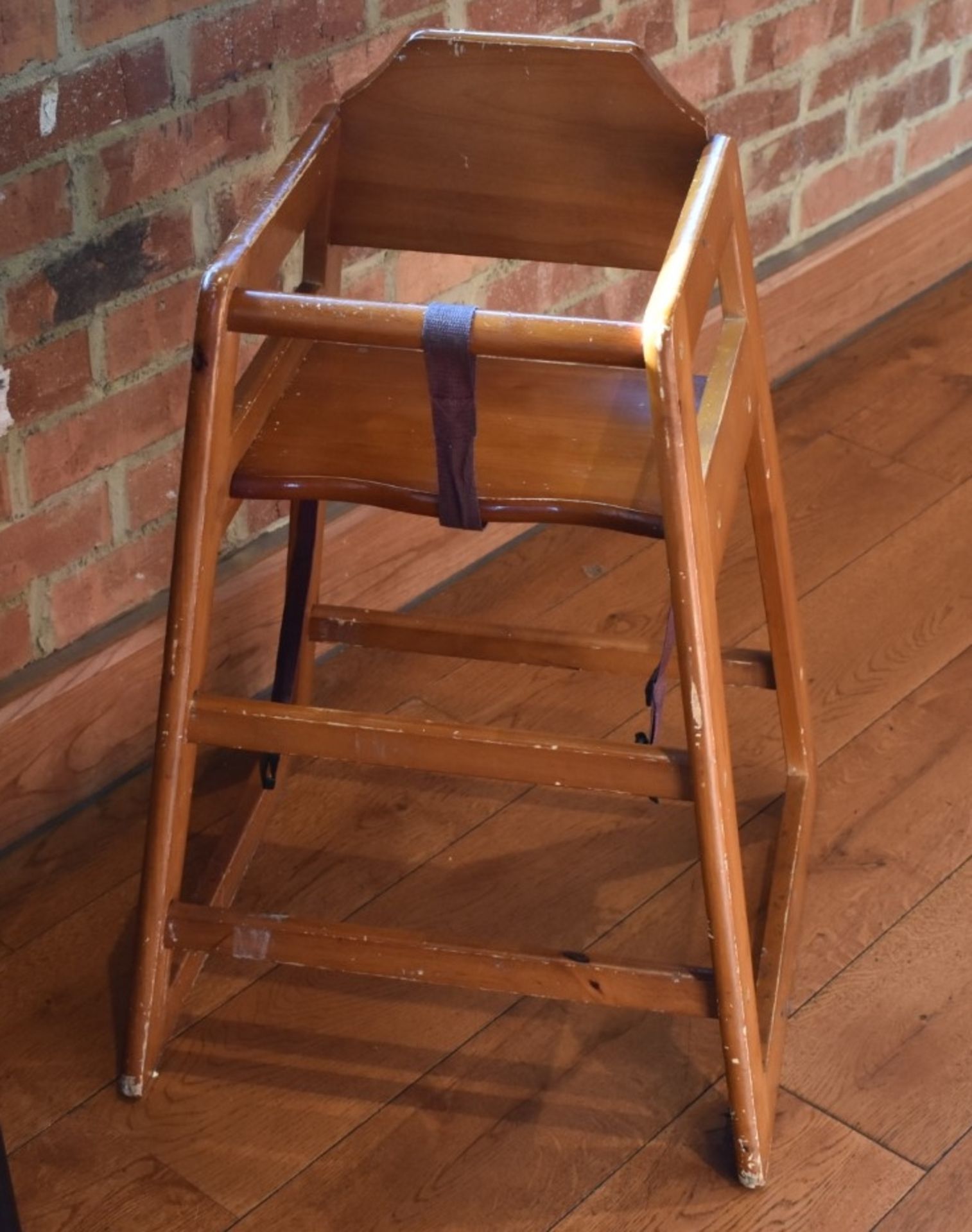 4 x Wooden Restaurant Children's High Chairs - CL499 - Location: London EN1 - Image 2 of 4