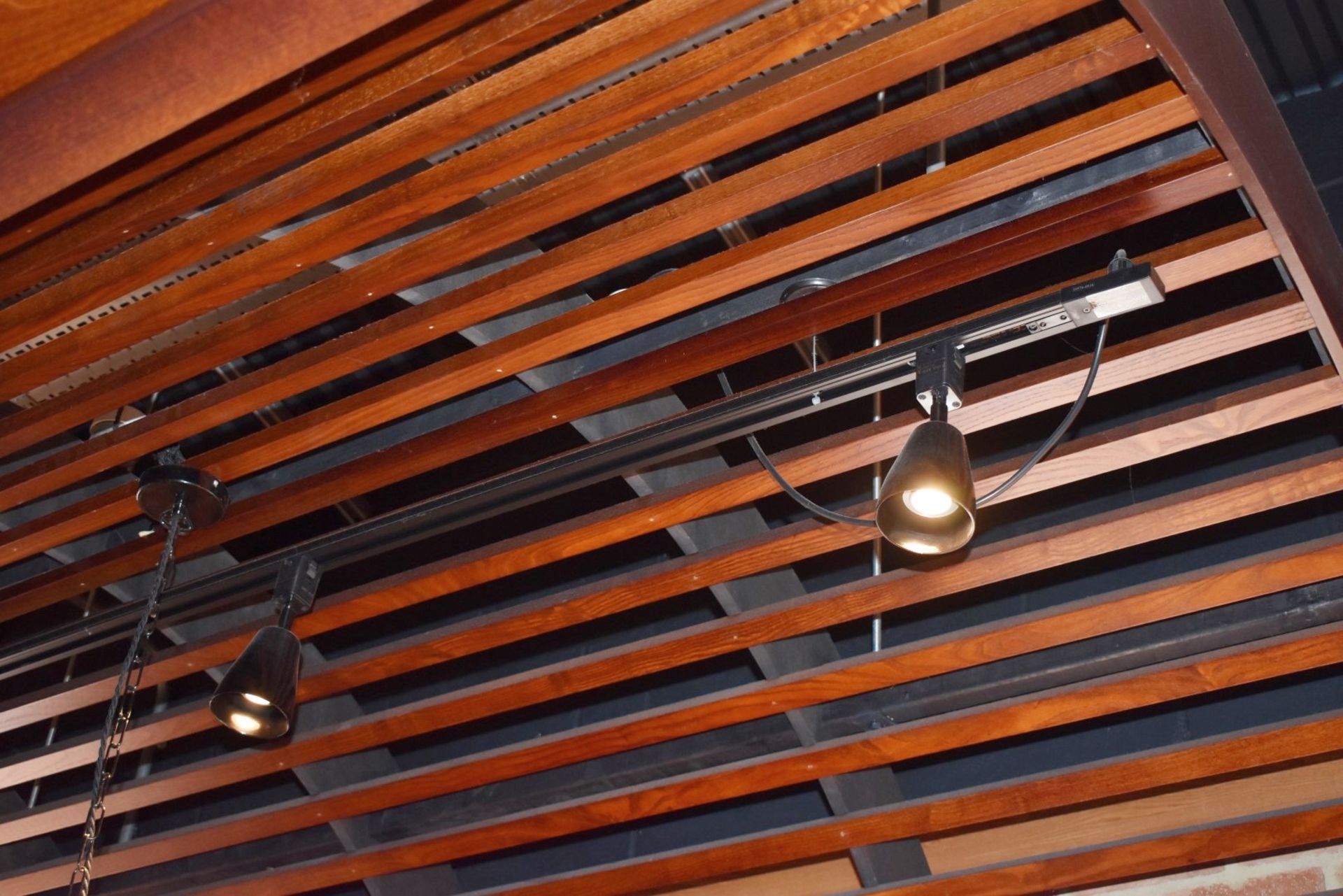 1 x Large Suspended U Shaped Bespoke Slat Ceiling Feature - Approx 30ft in Length - Can Be - Image 3 of 9