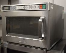 1 x Panasonic NE-1853 Commercial Microwave Oven With Stainless Steel Finish - Ref FE162 - CL499 -