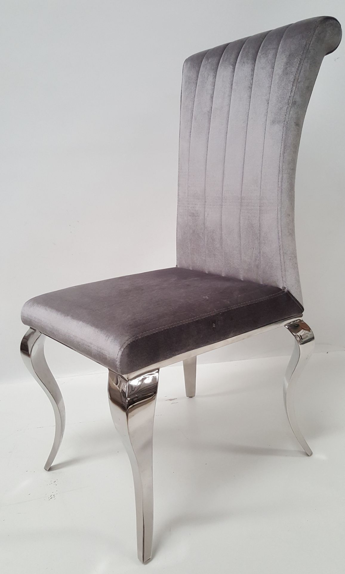 4 x STYLISH SLIVER PLUSH VELOUR DRESSING/DINING TABLE CHAIRS - CL408 - Location: Altrincham WA14 - Image 3 of 7