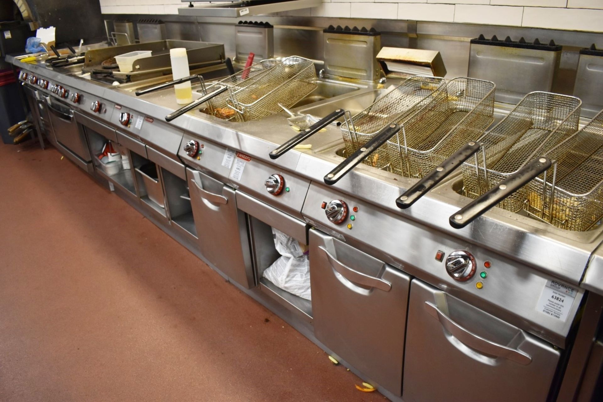 1 x Angelo Po Cooking Station - Approx 6m Length - Includes 11 units - Gas and Electric Powered - - Image 11 of 17