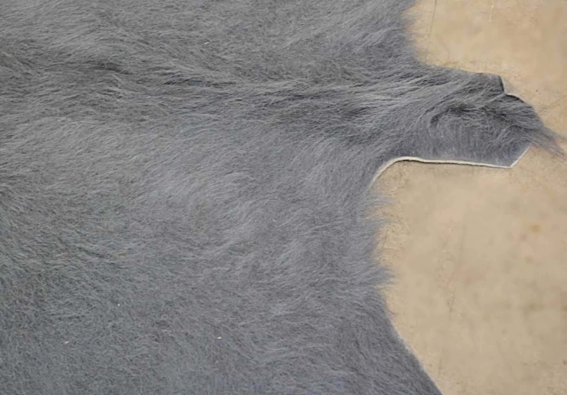 1 x LIGNE ROSET 'Margueritte' 100% Tanned Cowhide Rug With A Blue / Grey Finish - Dimensions (approx - Image 6 of 8