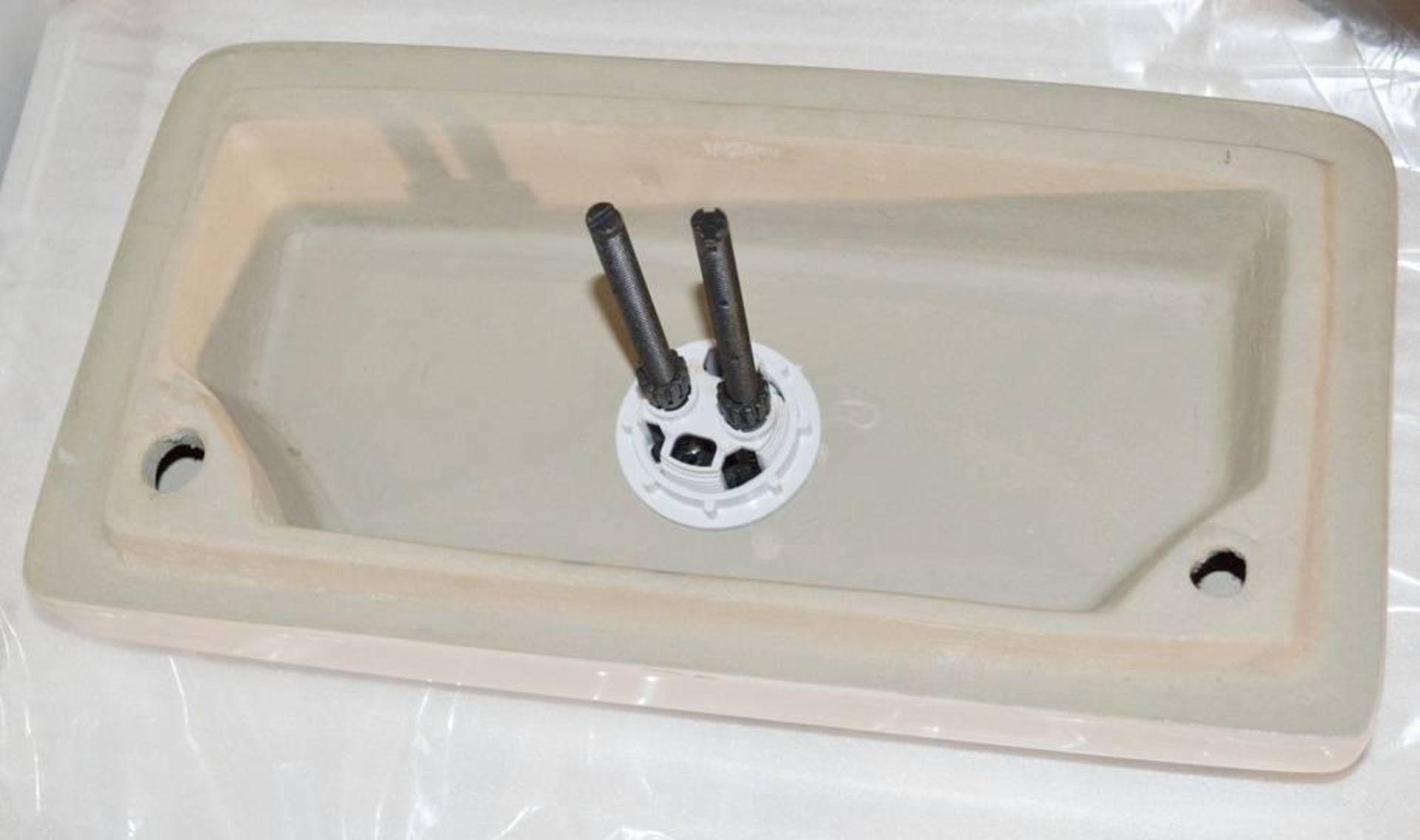 1 x Close Coupled Toilet Pan With Soft Close Toilet Seat And Cistern (Inc. Fittings) - Brand New Box - Image 11 of 11