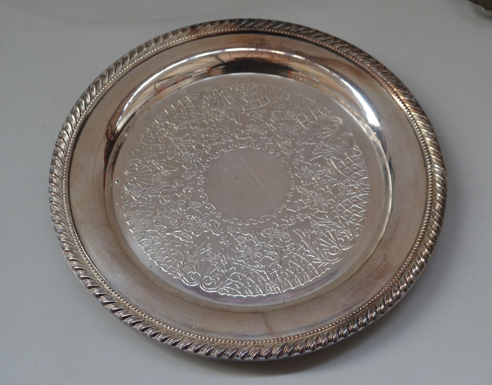 3 x Antique Serving Trays / Cake Stand (2 Of Them Plated Silver) - Ref J2187 - CL314 - Location: - Bild 4 aus 4