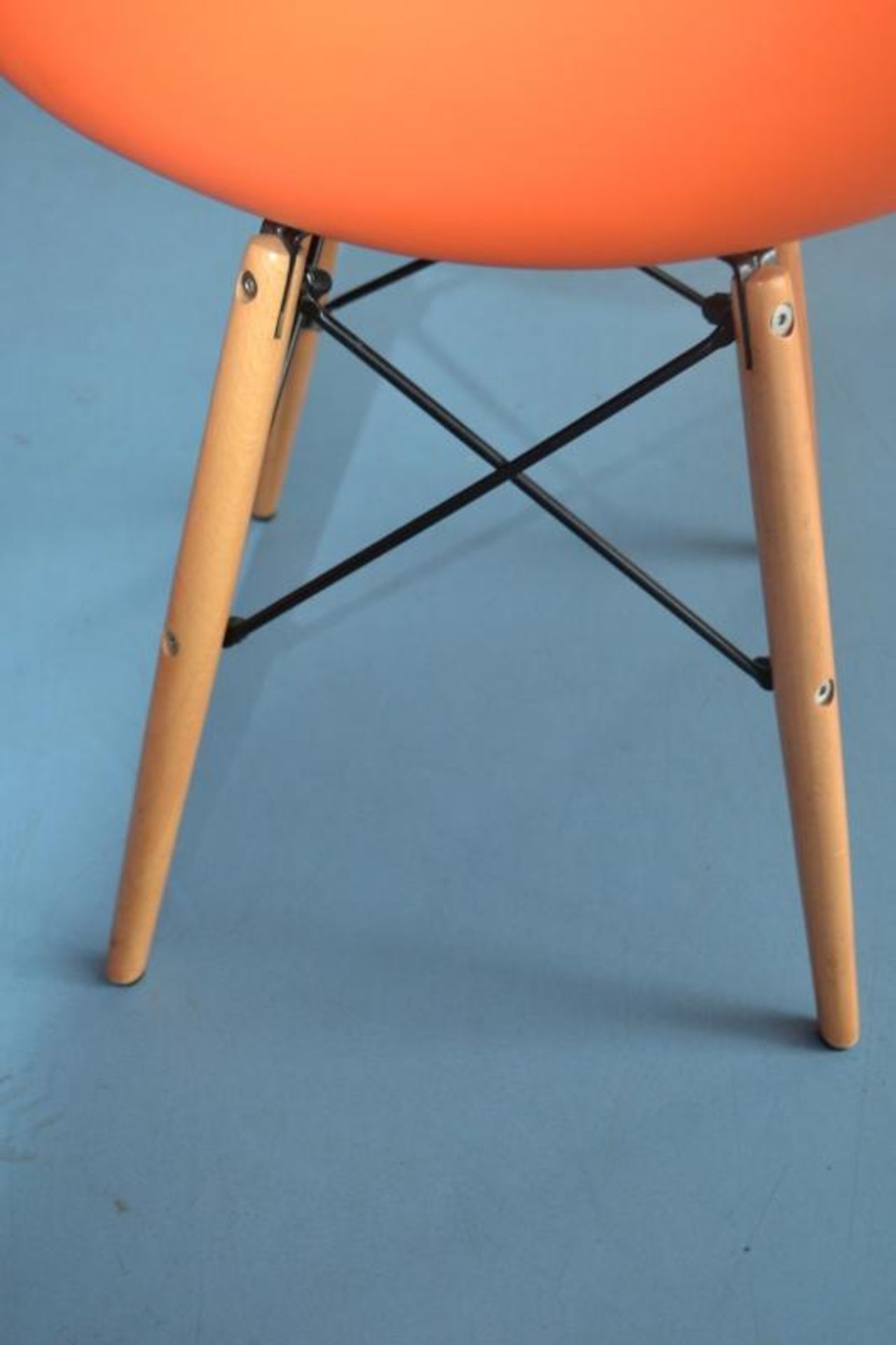12 x Children's Orange and Red Charles and Ray Eames Style Shell Chairs - CL425 - Location: Altrinch - Image 5 of 9