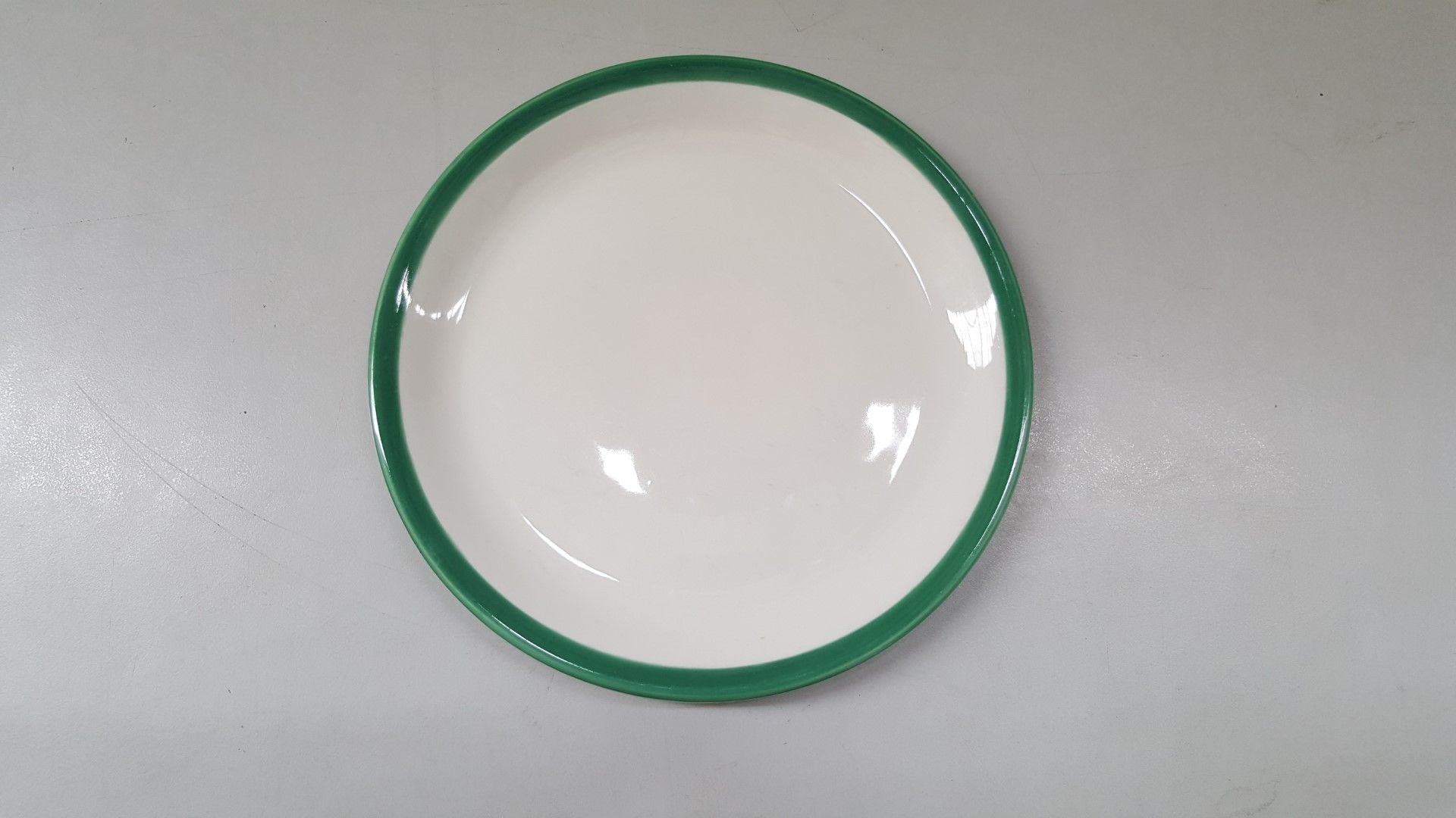 22 x Steelite Coupe Plates White With Green Outline Egde 20CM - Ref CQ281 - Image 4 of 4