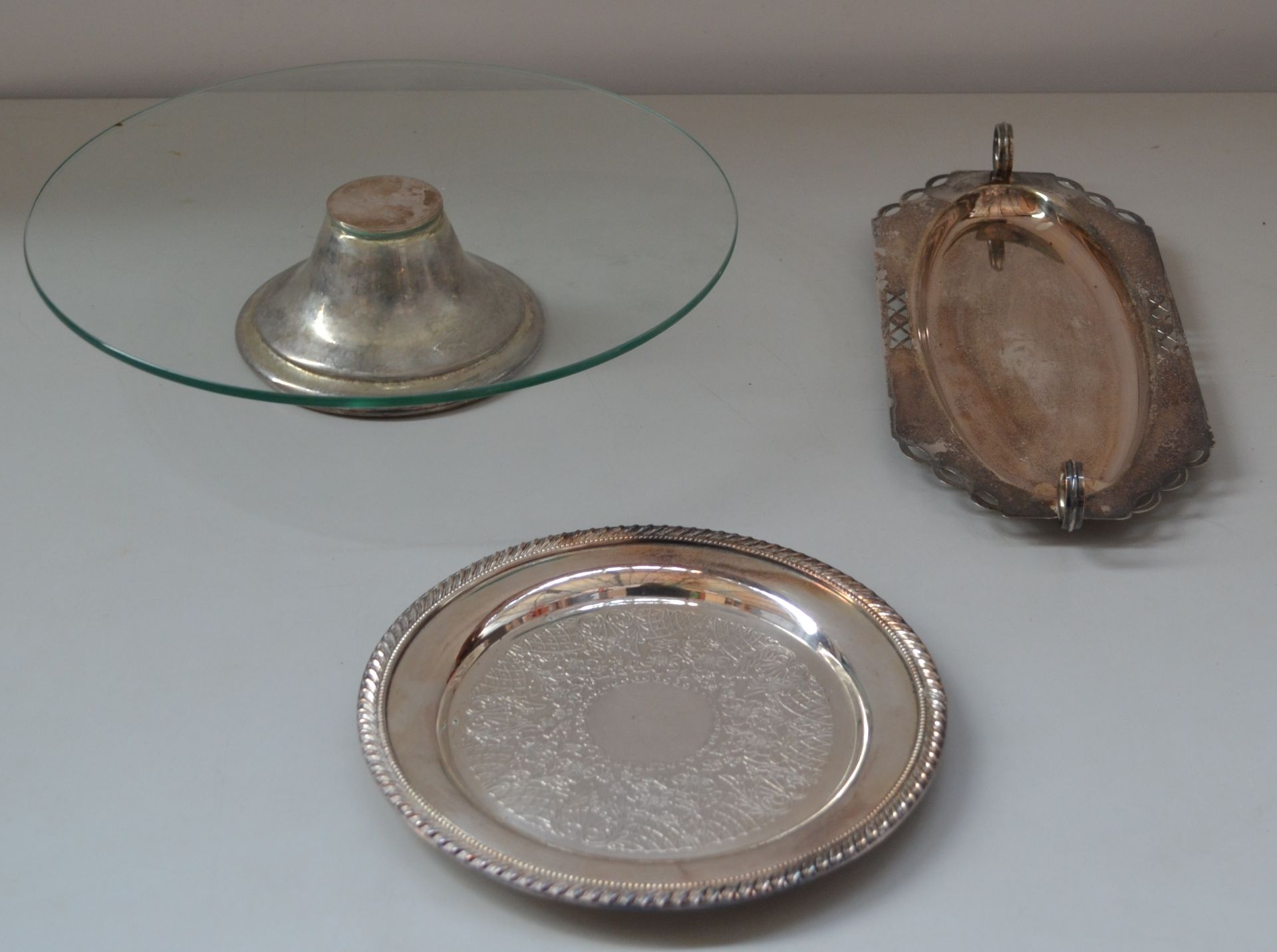 3 x Antique Serving Trays / Cake Stand (2 Of Them Plated Silver) - Ref J2187 - CL314 - Location: