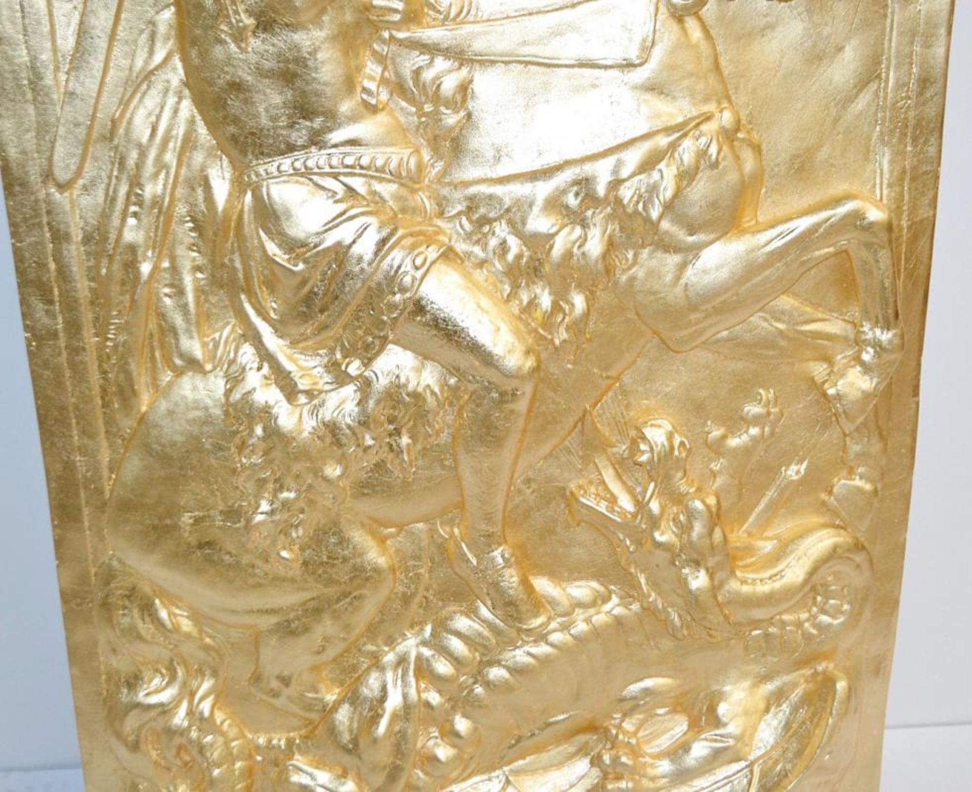 1 x Giorgio Collection 'Art & Accessories' Plaster Bas Relief Hanging Depicting St. George In A Gold - Image 4 of 8