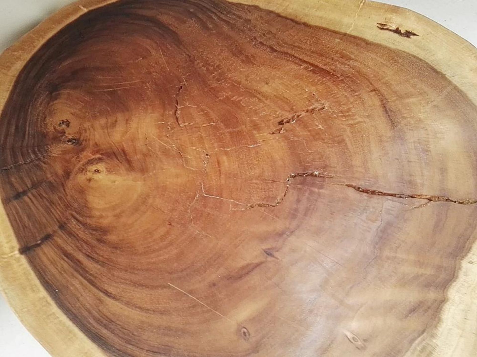 1 x Unique Reclaimed Solid Tree Trunk Coffee Table With Square Base - Dimensions (approx): Diameter - Image 5 of 6