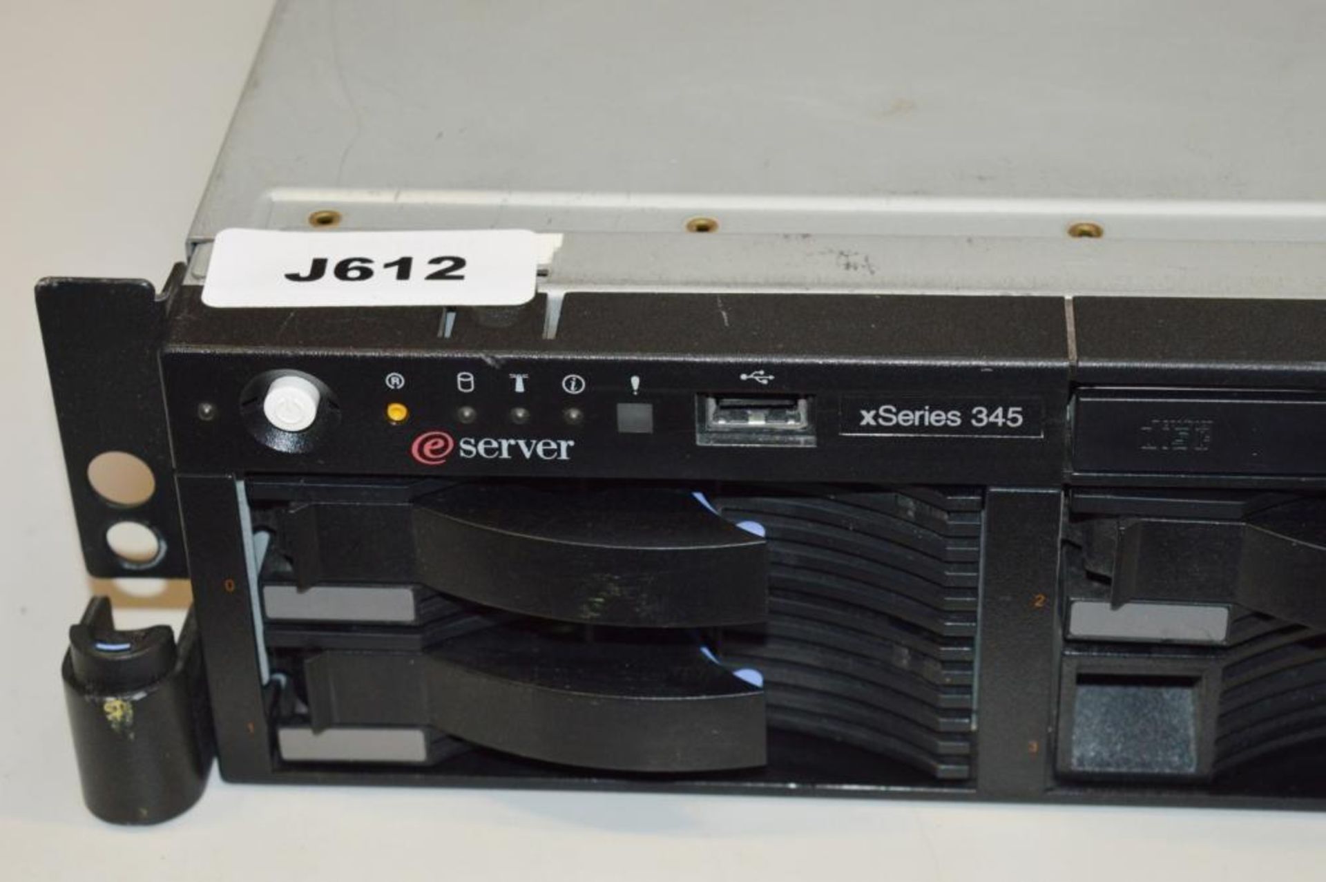 1 x IBM xSeries 345 Server - Includes Dual Xeon Processors, 1gb Ram, Raid Card - Hard Disk Drives - Image 2 of 8