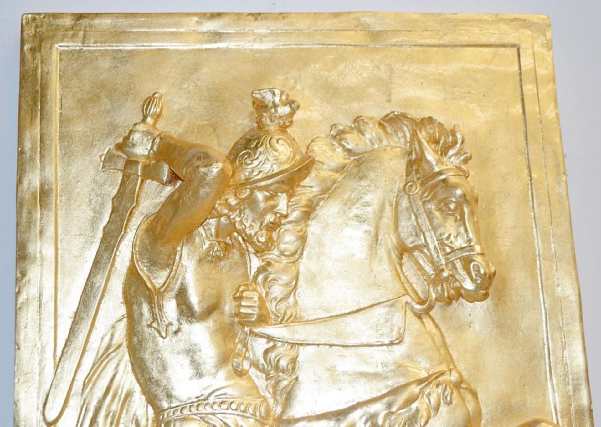 1 x Giorgio Collection 'Art & Accessories' Plaster Bas Relief Hanging Depicting St. George In A Gold - Image 3 of 8