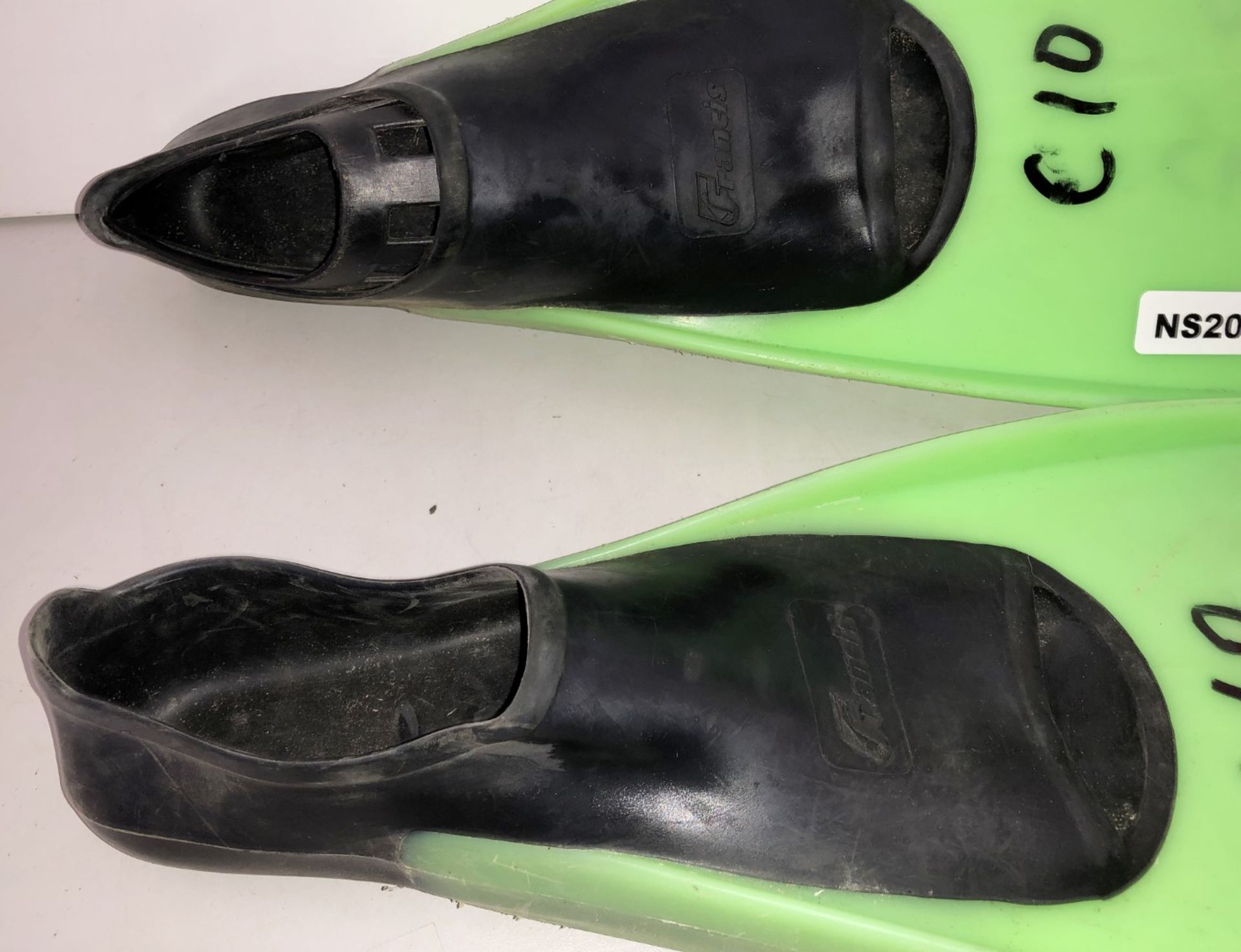 2 x Pairs Of Size 9-10 Diving Fins - CL349 - Altrincham WA14 - Bild 5 aus 10