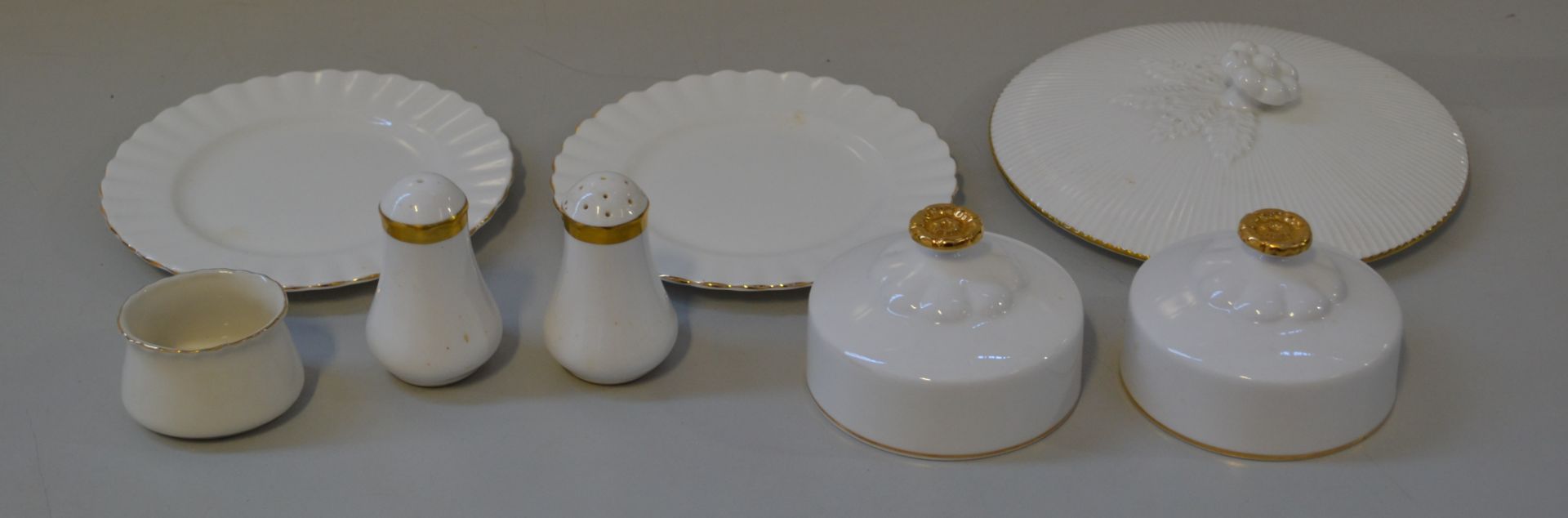 1 x Various Porcelain Tablewear - Ref J2193 - CL314