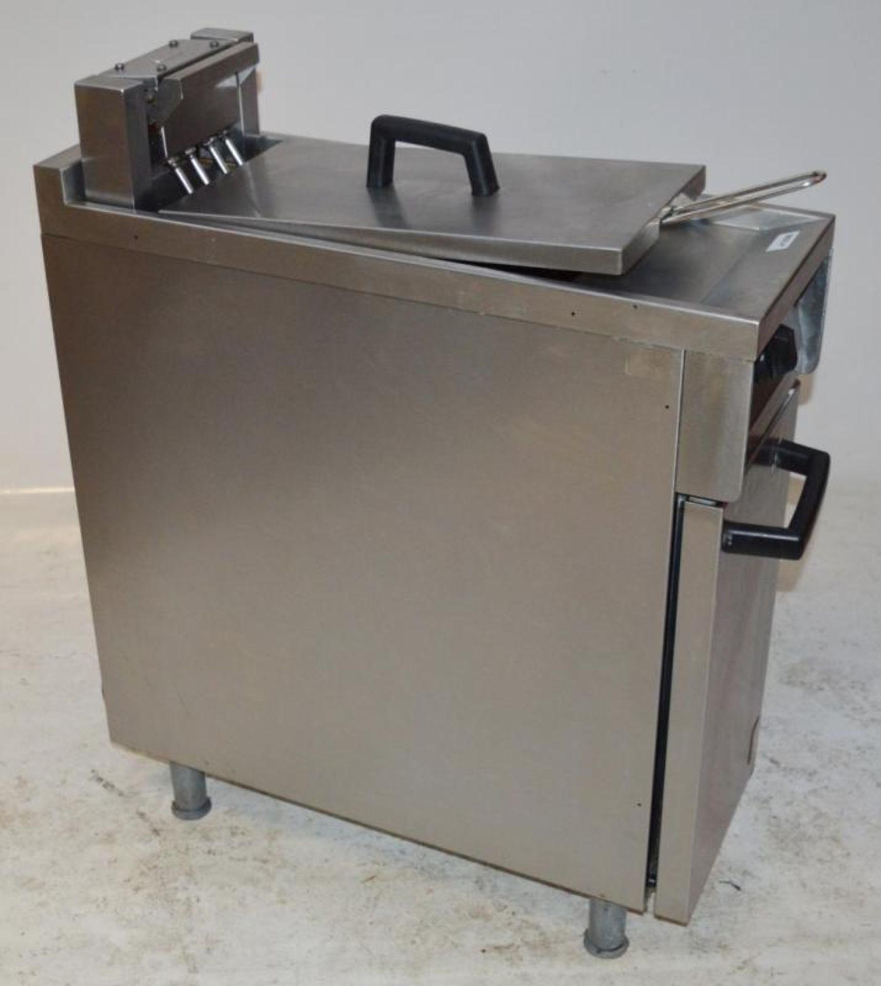 1 x Falcon Dominator E1830 Electric 3 Phase Fryer Cooker - Stainless Steel - H84 x W30 x D77 cms - C - Image 6 of 13