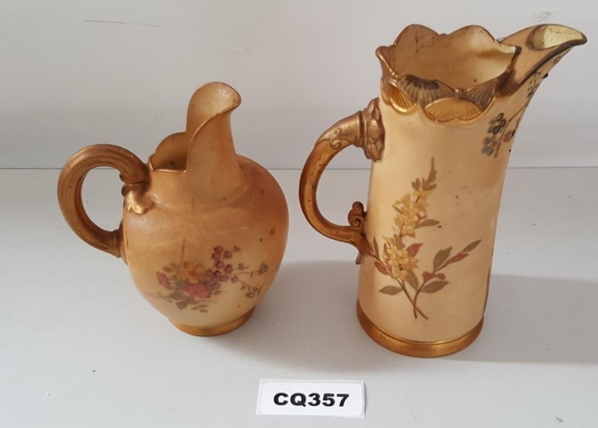 1 x A Pair Of Royal Worcester Blush Ivory Jugs(1094&1229) - Ref CQ357 E - Dimensions: 1094(H12/L10cm - Image 3 of 4