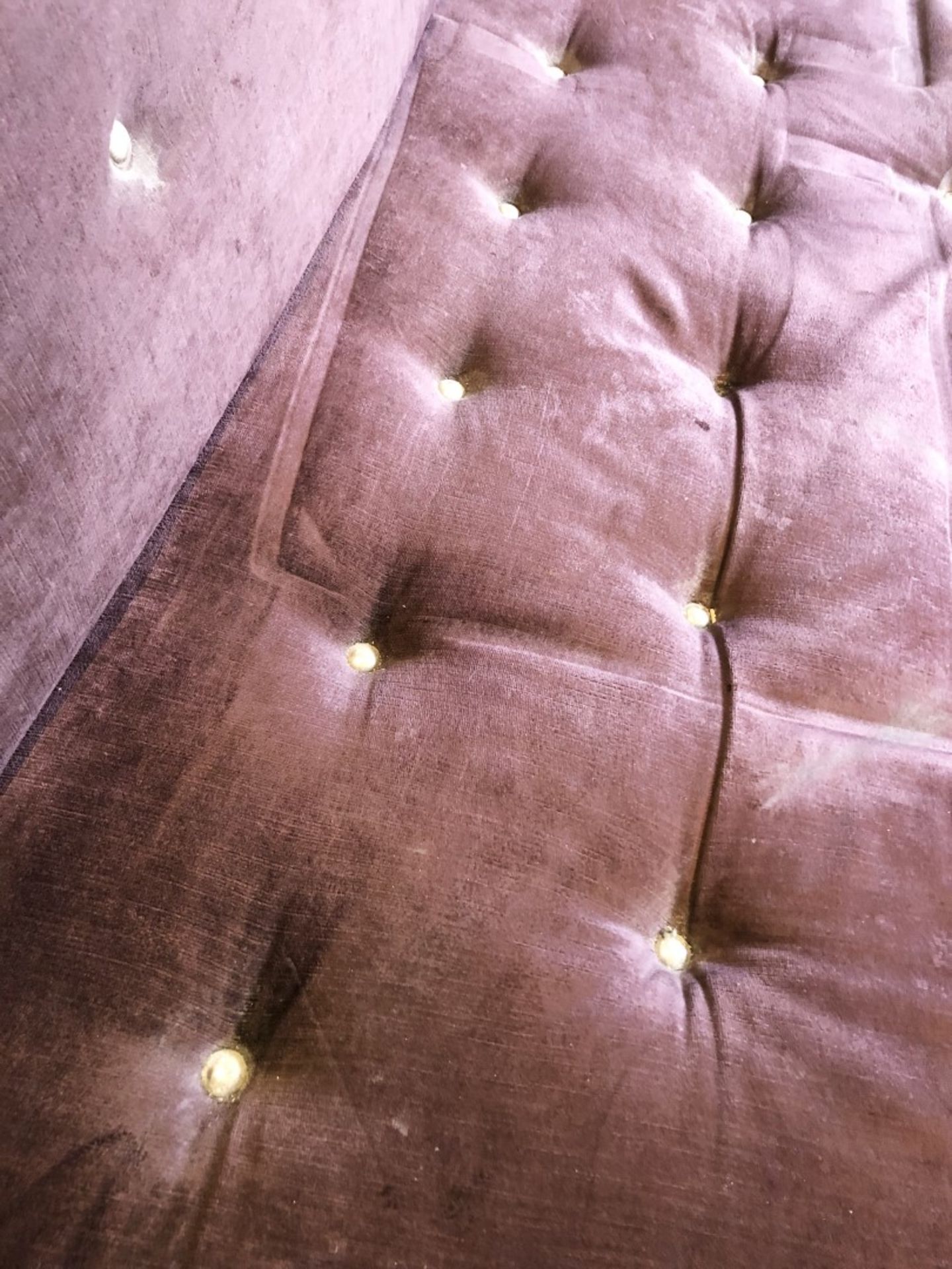 1 x Large Purple Velour Sofa - NC1070 - CL380 - Location: Altrincham WA14 - NO VAT - Image 2 of 4